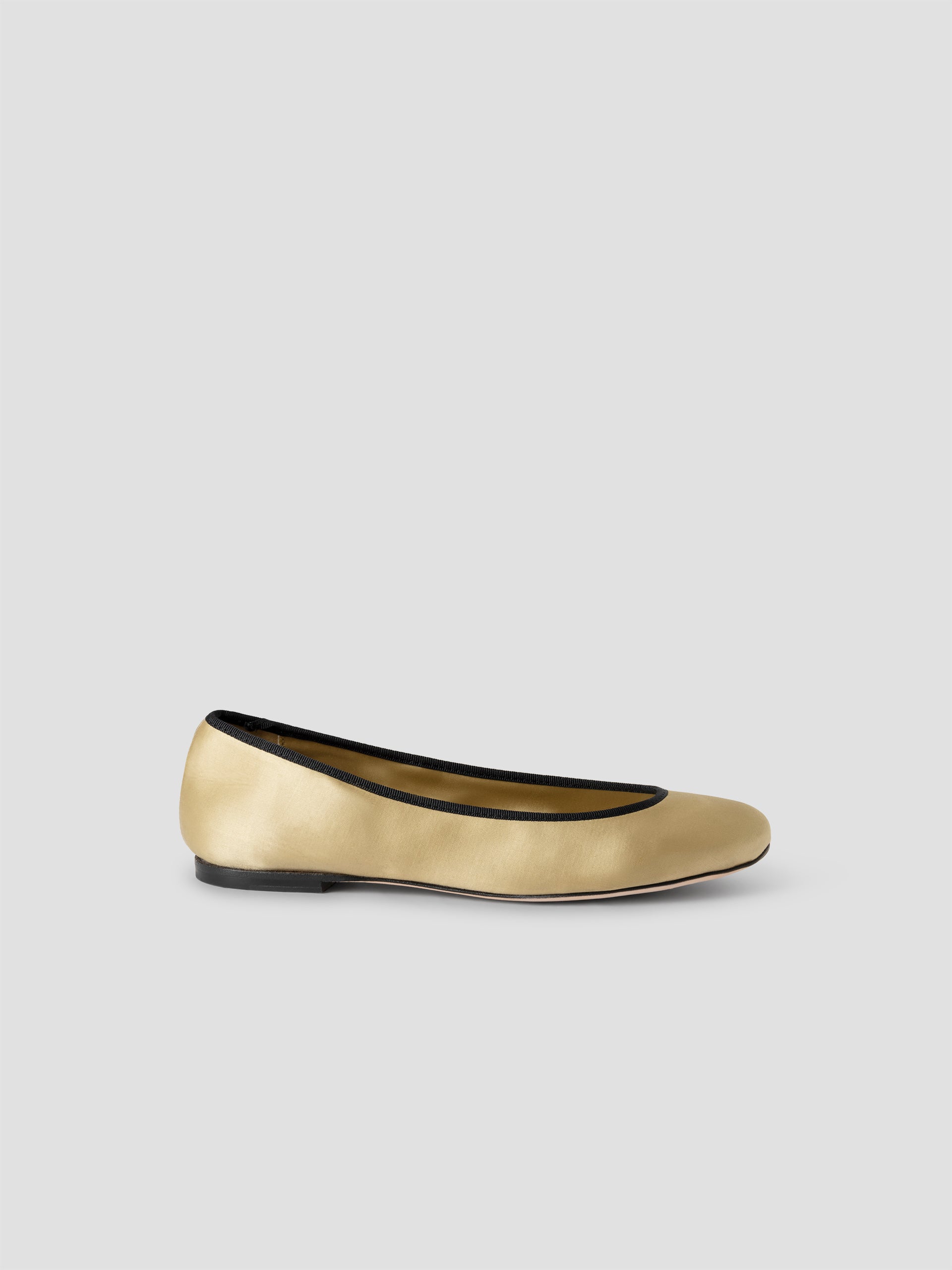Gold satin ballerina flats for women with black trim – Gimaguas