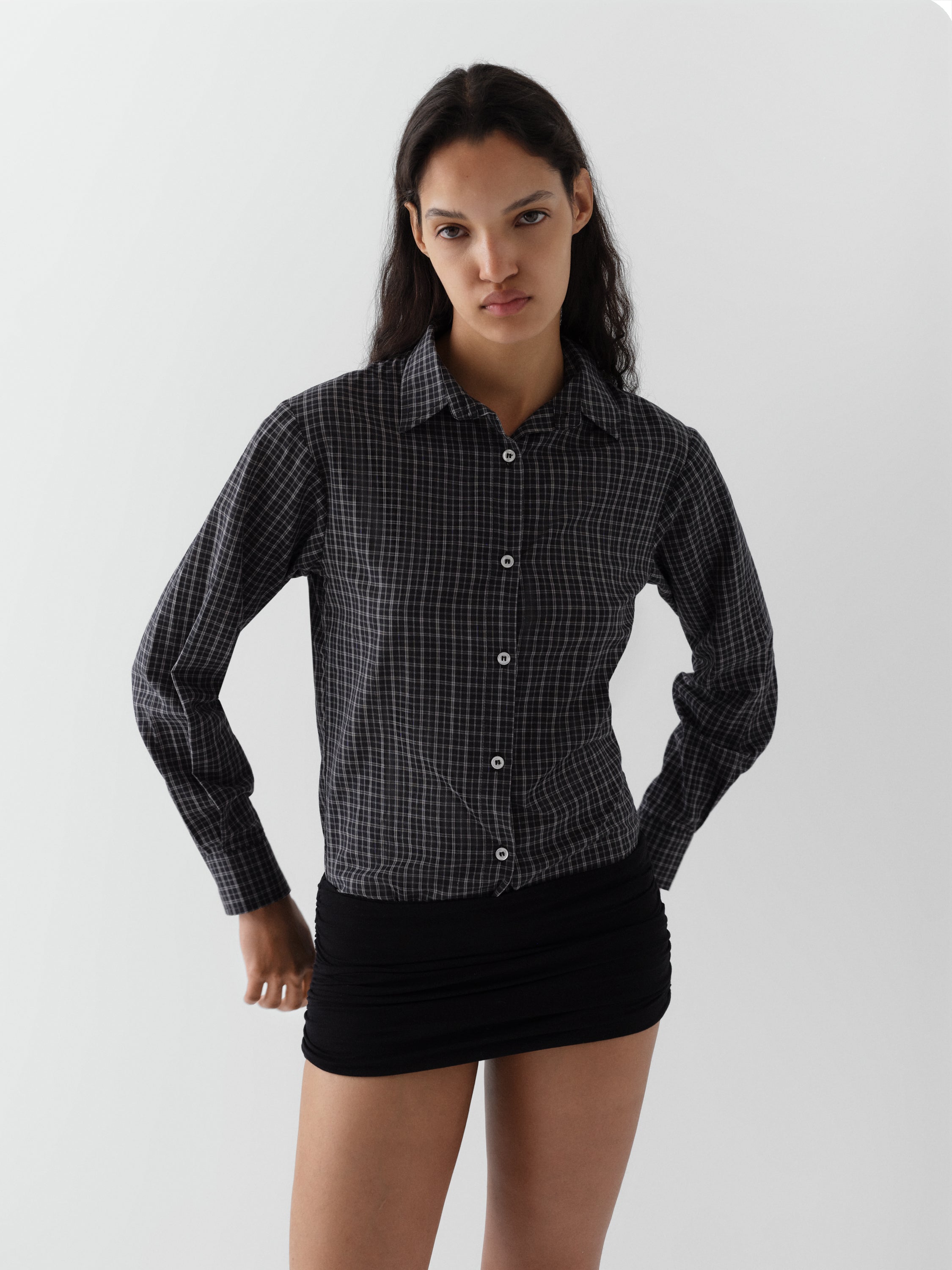 Black and Grey Checkered Shirt with Long Sleeves for Women – Gimaguas
