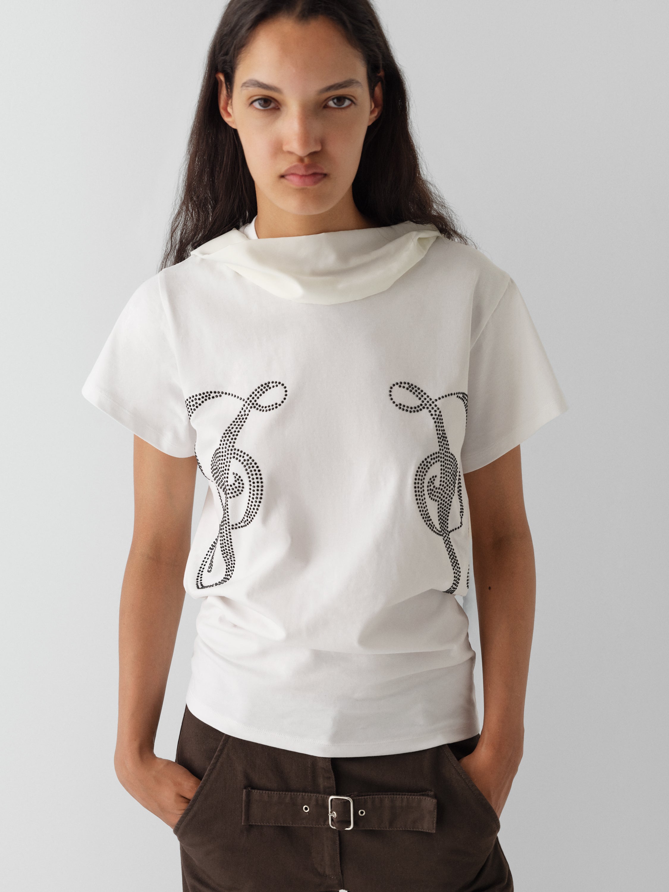 White graphic t-shirt for women with scarf detail – Gimaguas