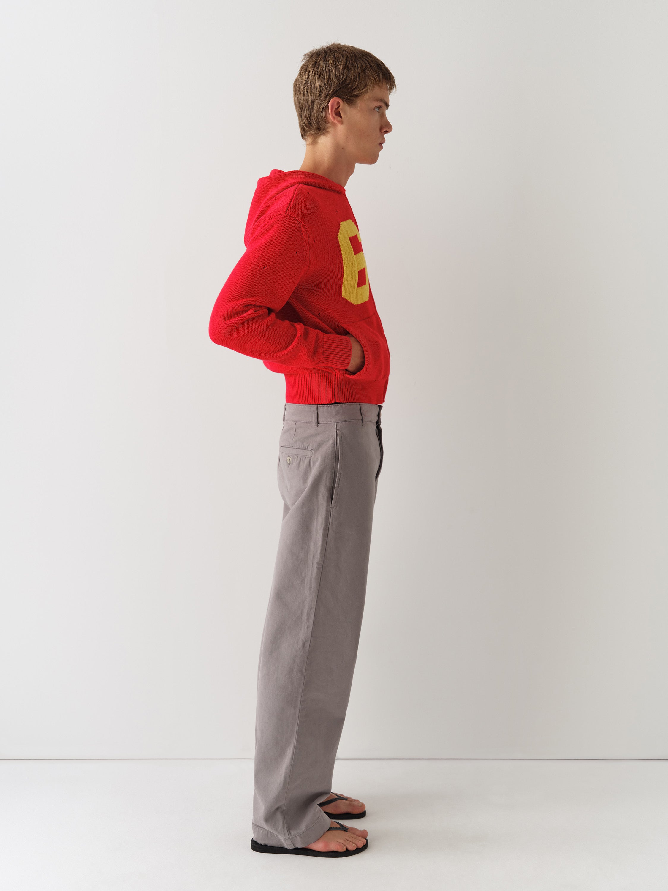 Unisex red knit hoodie jacket with “69” graphic – Gimaguas