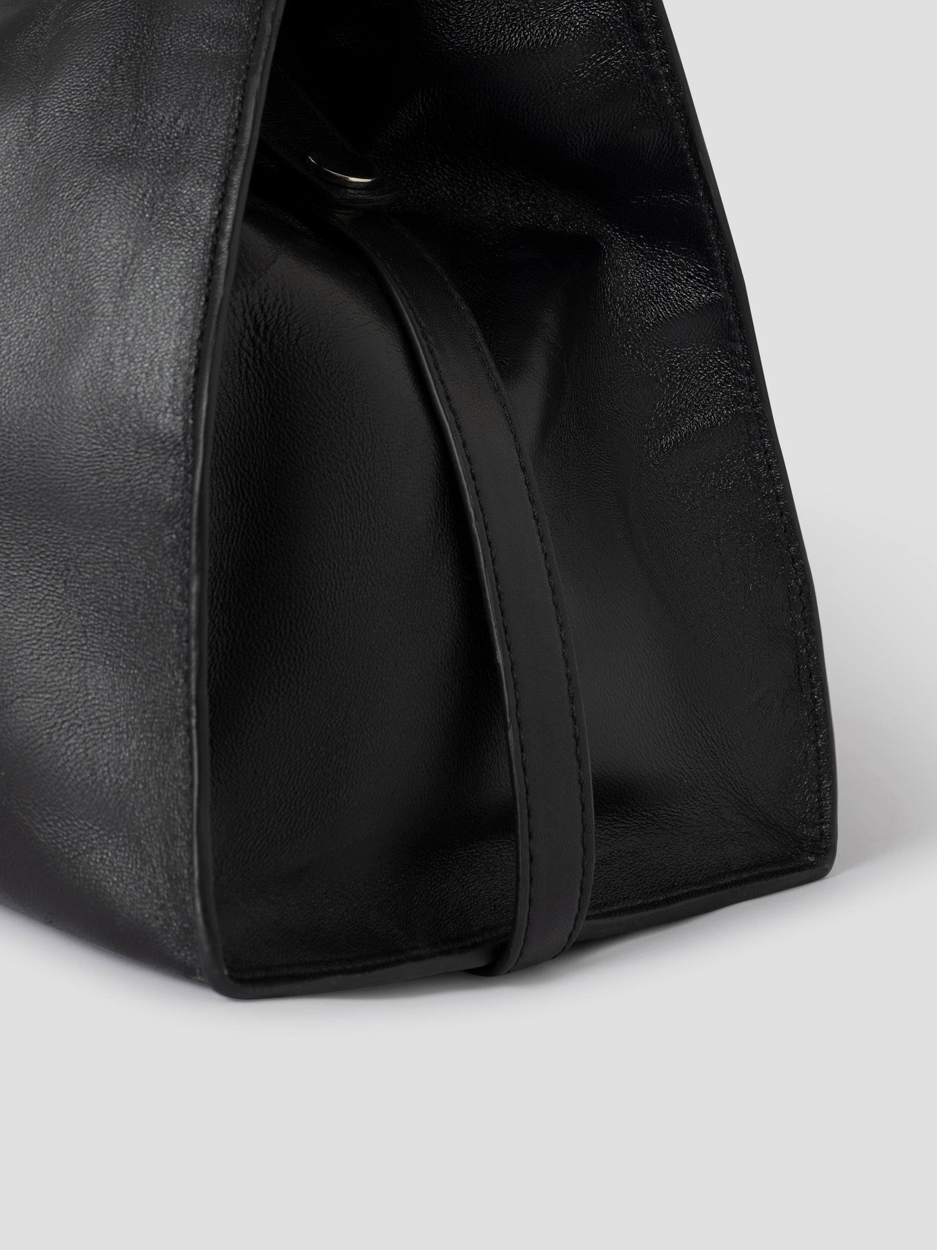 Women's black nappa structured shoulder bag – Gimaguas