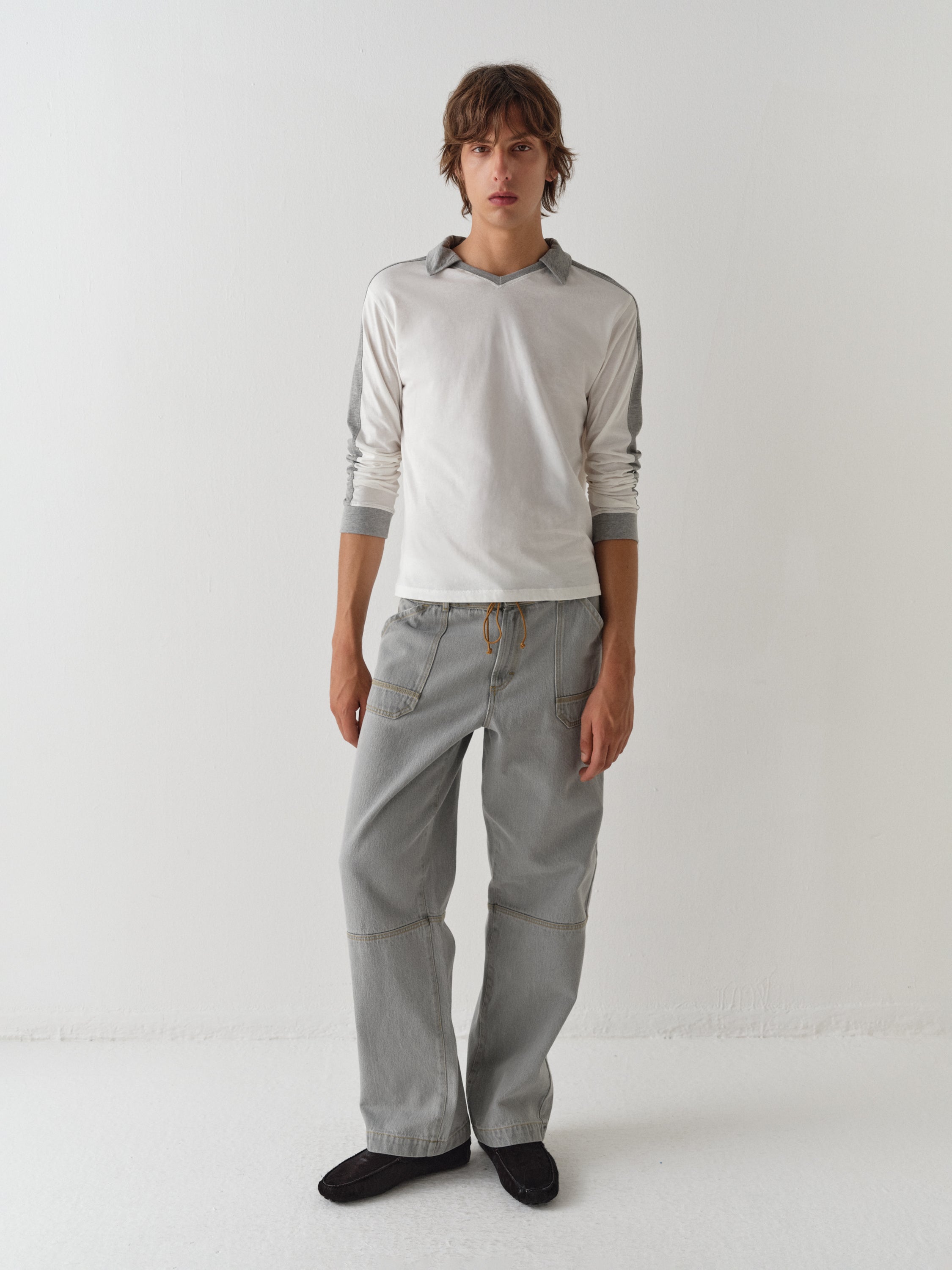 Unisex white long-sleeve polo t-shirt with grey stripe – Gimaguas