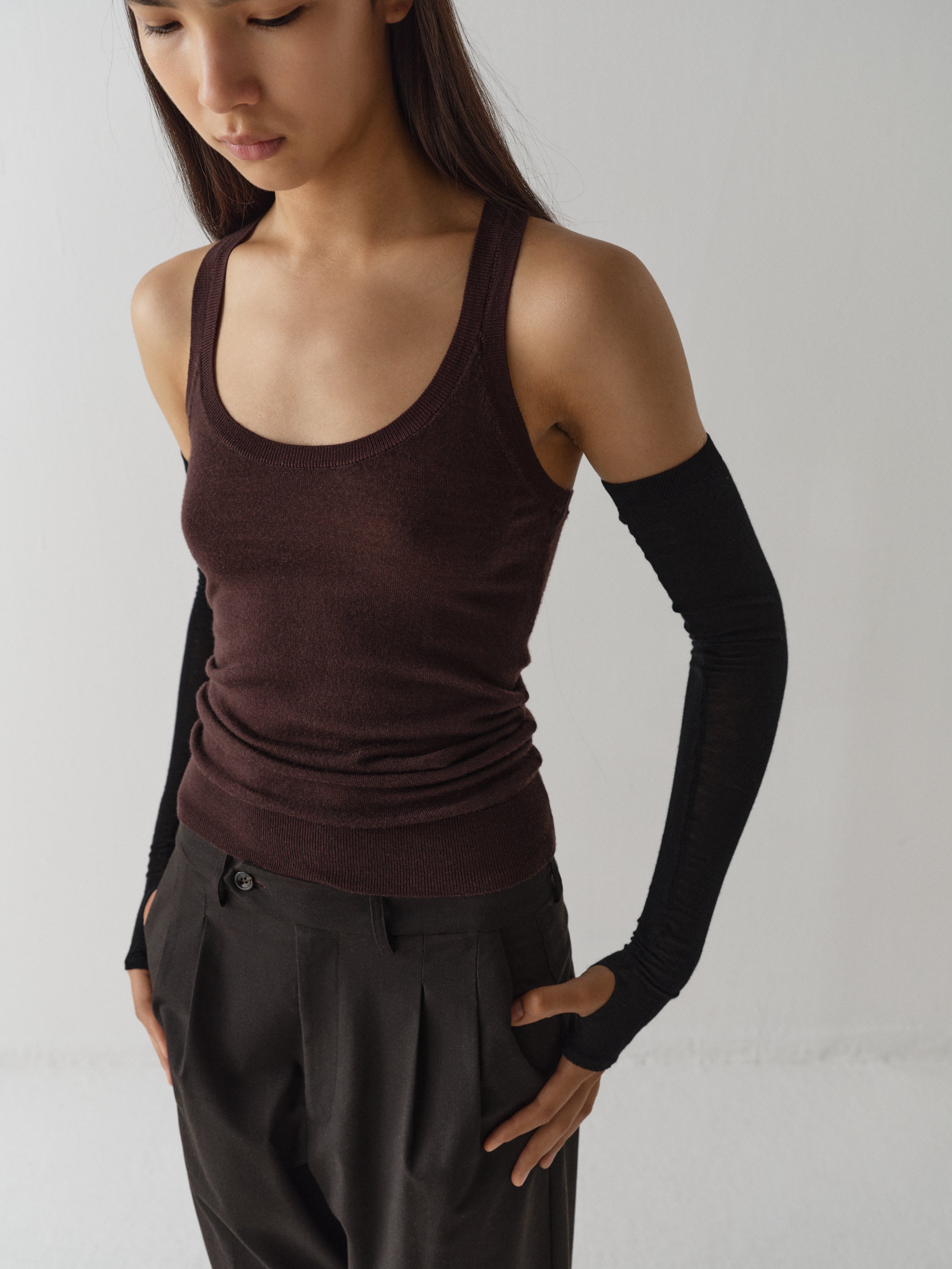 gimaguas タンクトップ Brown semi-sheer wool tank top for women - Gimaguas