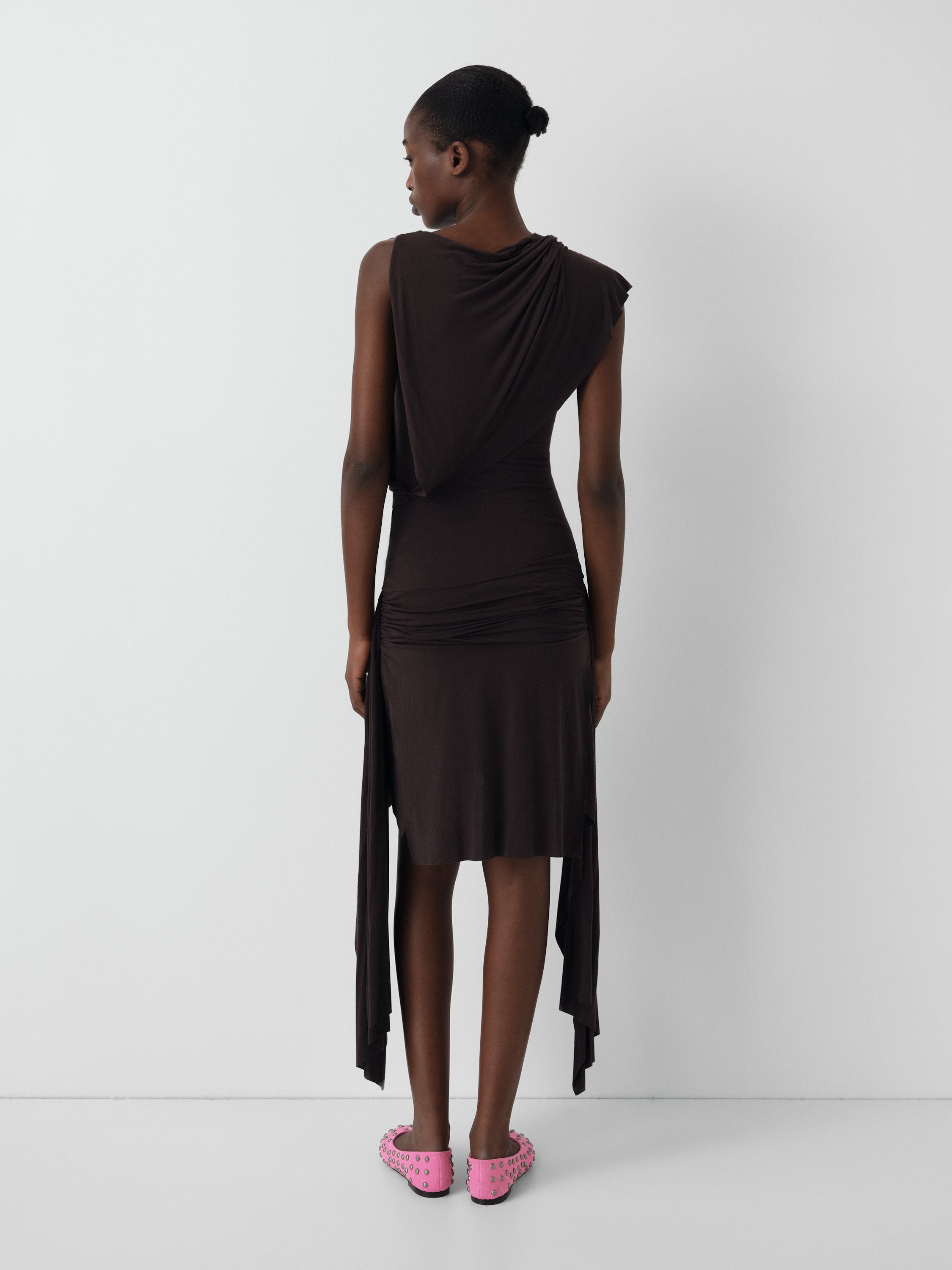 annika-midi-dress_brown_1.jpg?