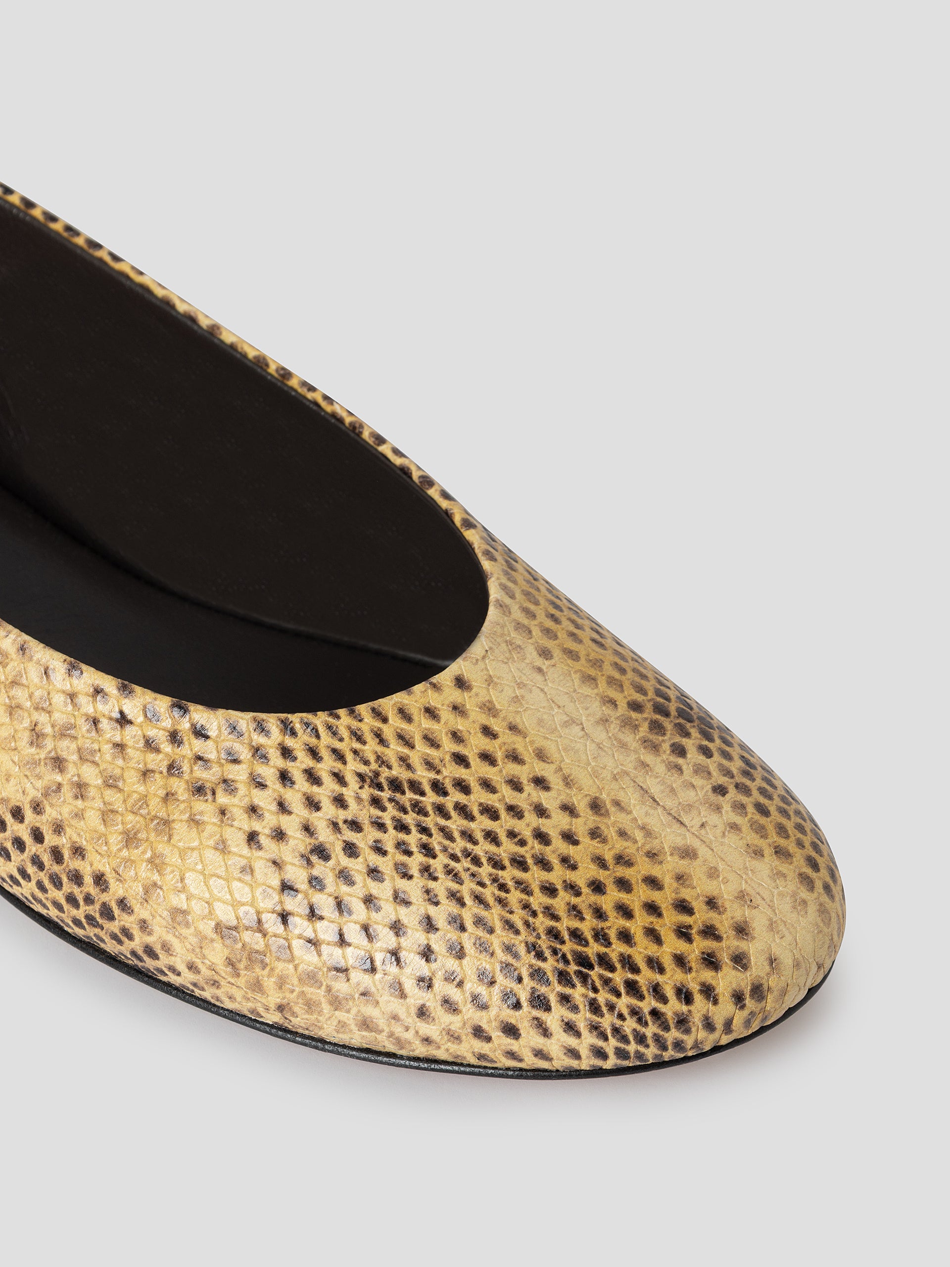 Beige snake-effect leather ballerinas for women – Gimaguas