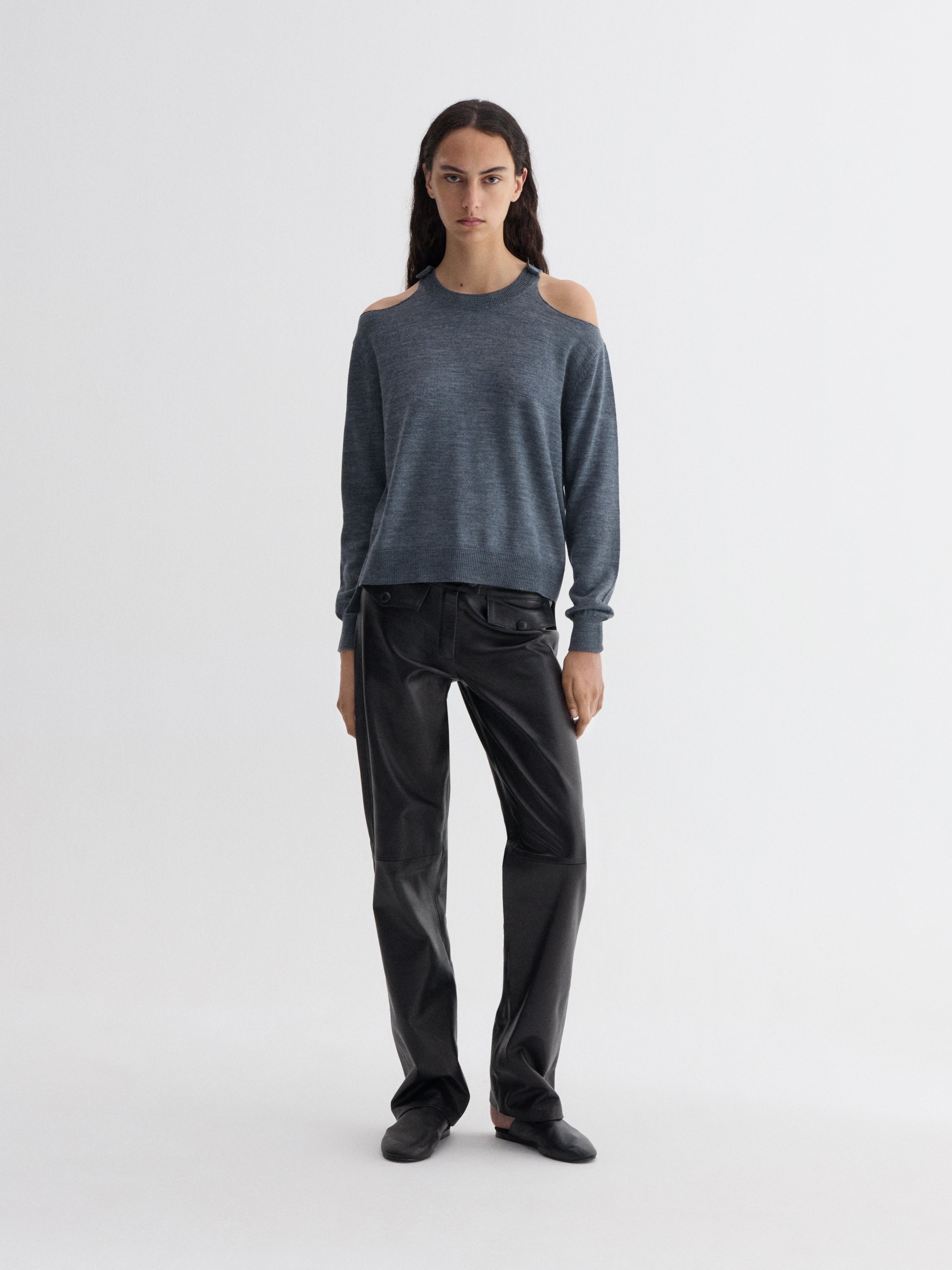 Grey Wool Off-Shoulder Jumper with Ribbed Cuffs | Gimaguas