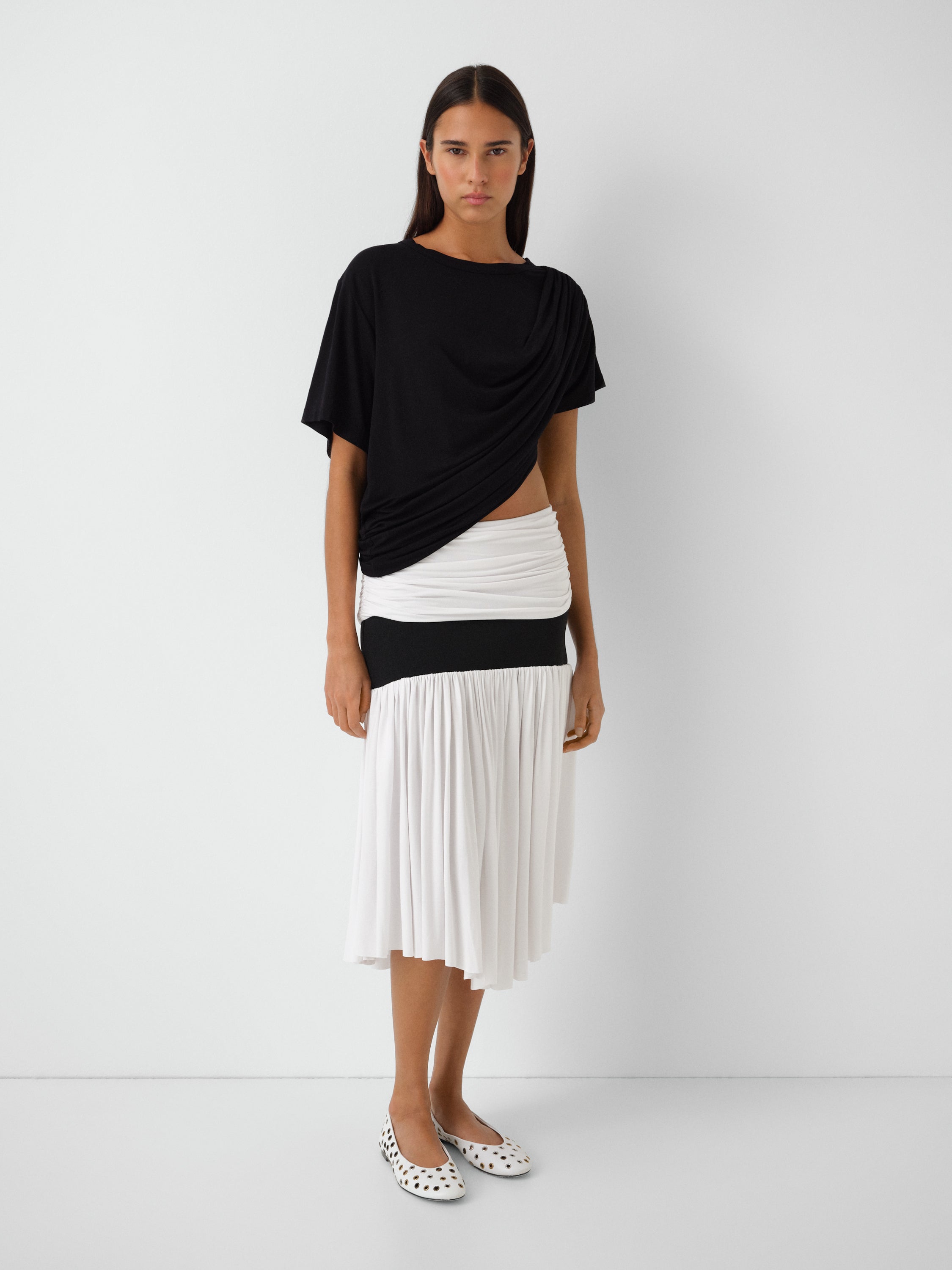 White and Black Midi Skirt with Asymmetrical Hem for Women – Gimaguas