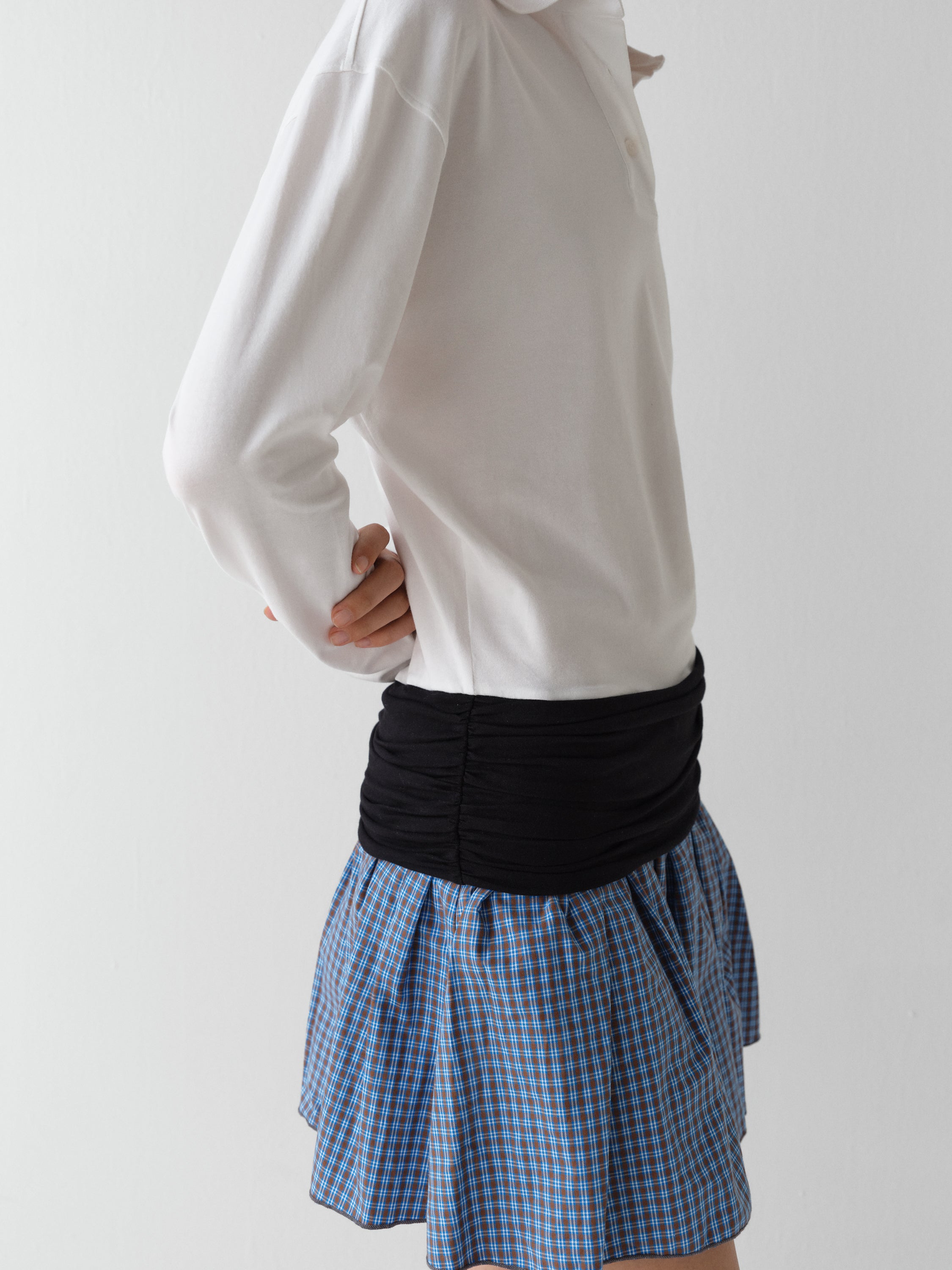 White long-sleeve polo dress for women with checkered skirt – Gimaguas