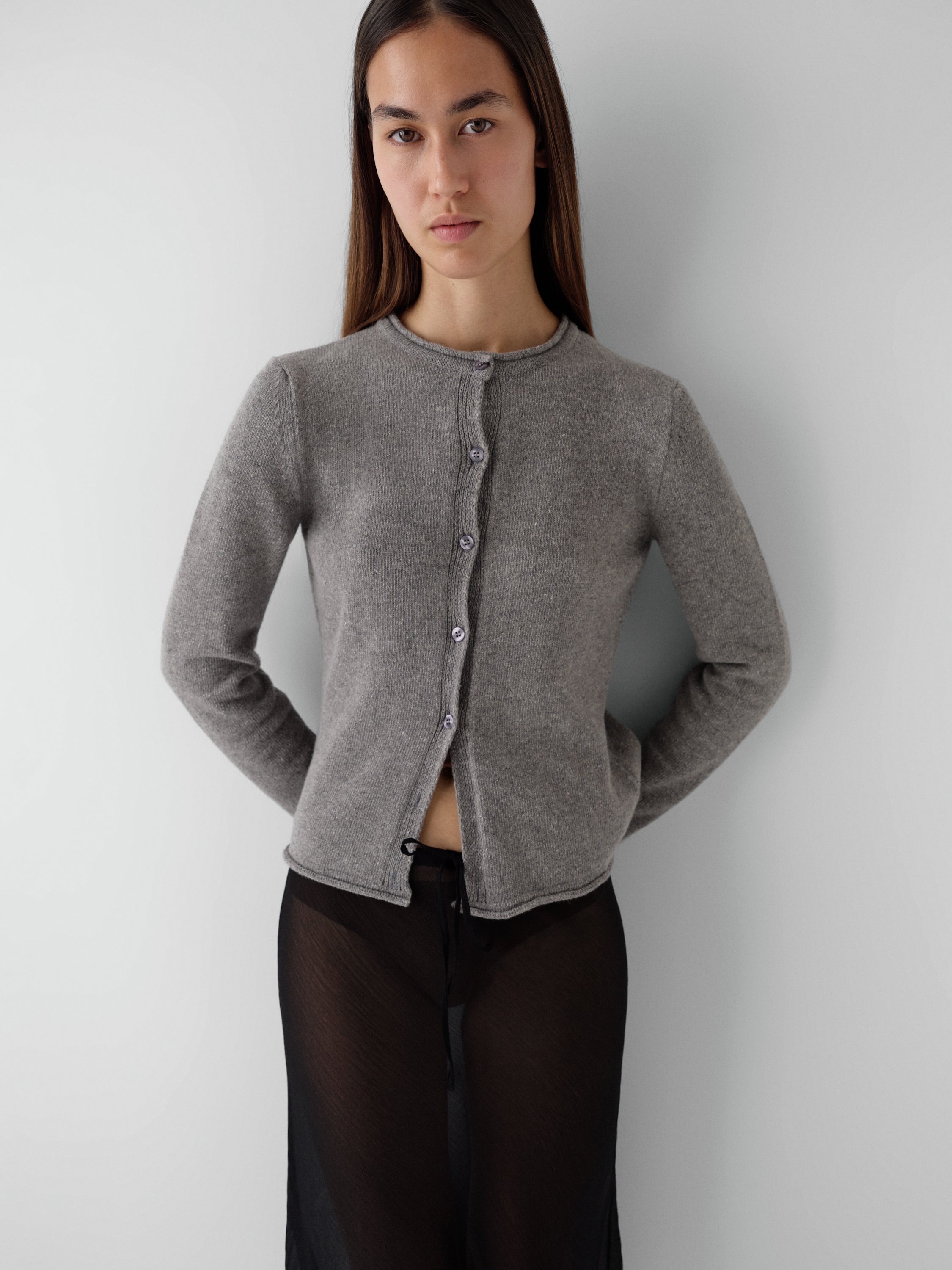 Grey soft-touch cardigan for women with button closure – Gimaguas