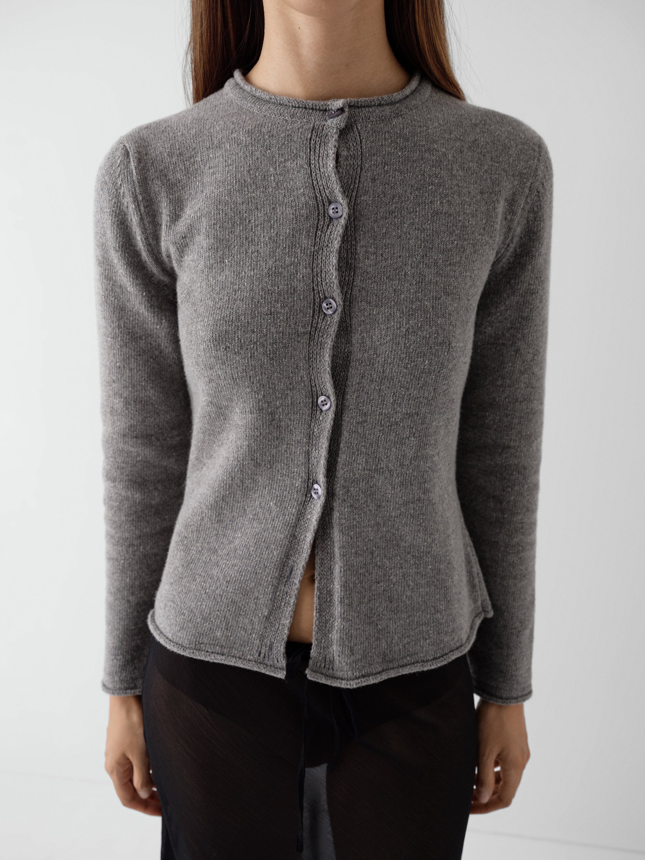 Grey soft-touch cardigan for women with button closure – Gimaguas