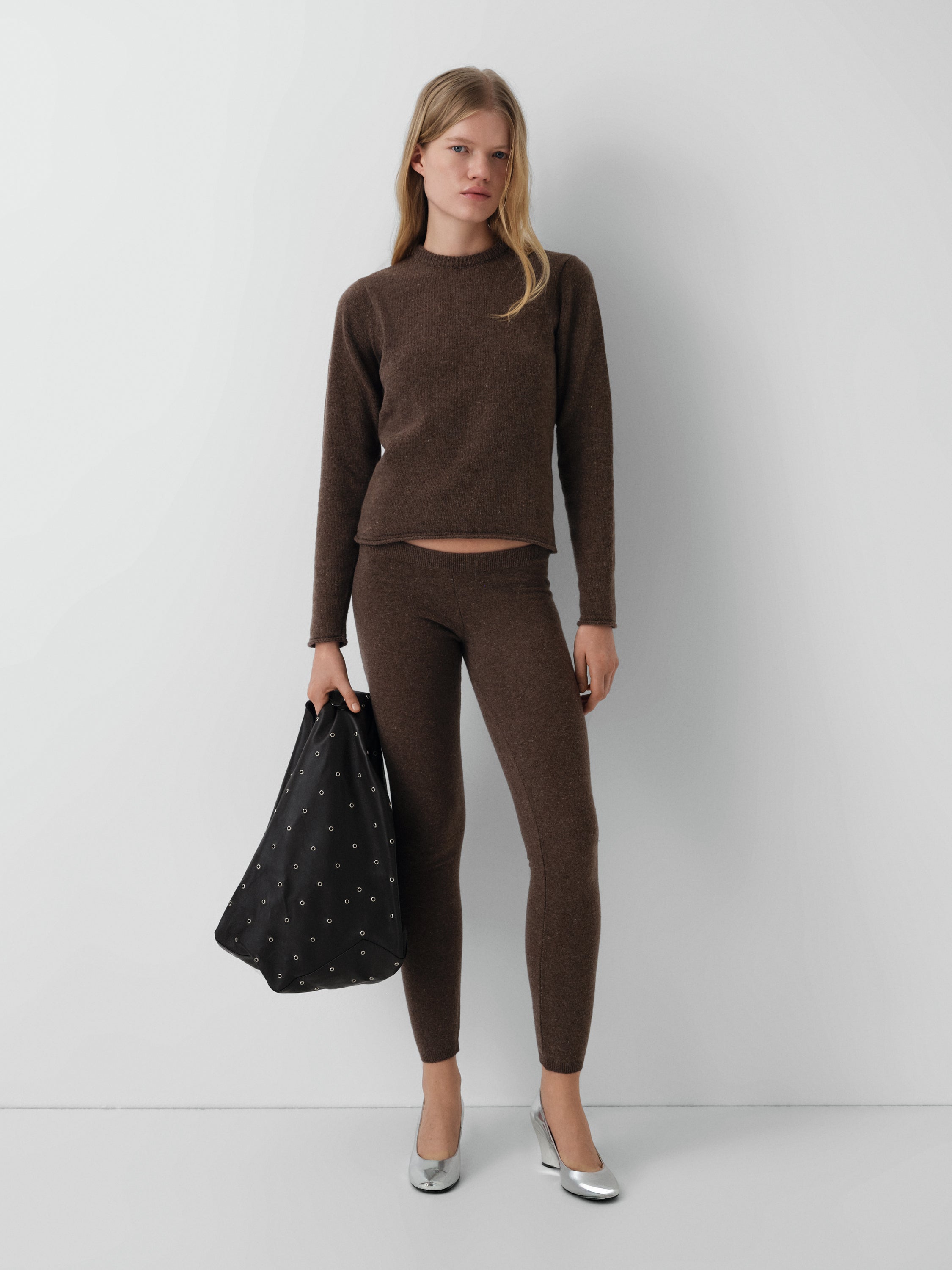 Brown top for women with faux white layered details – Gimaguas