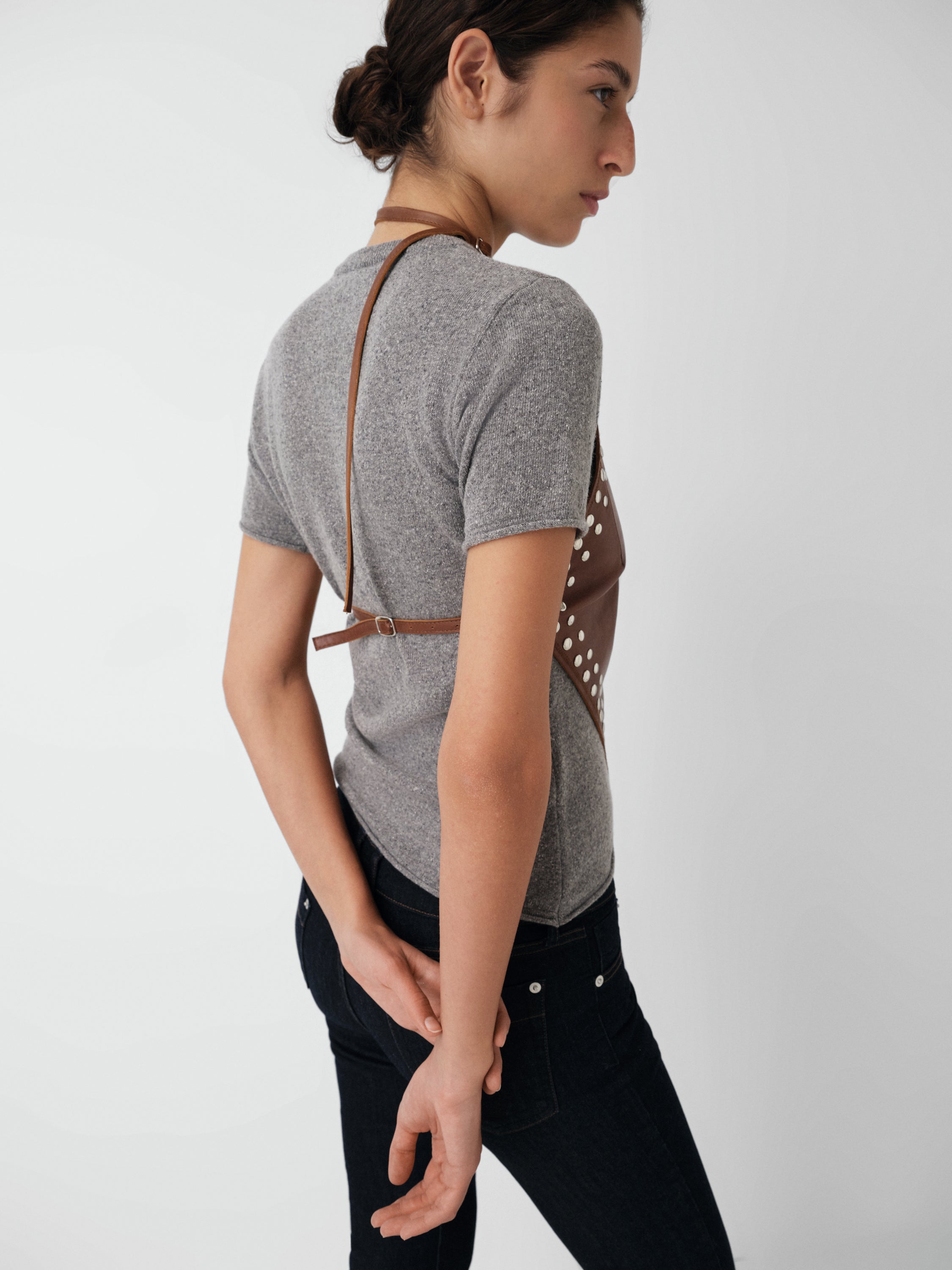 Grey fitted knit t-shirt for women with crew neckline - Gimaguas