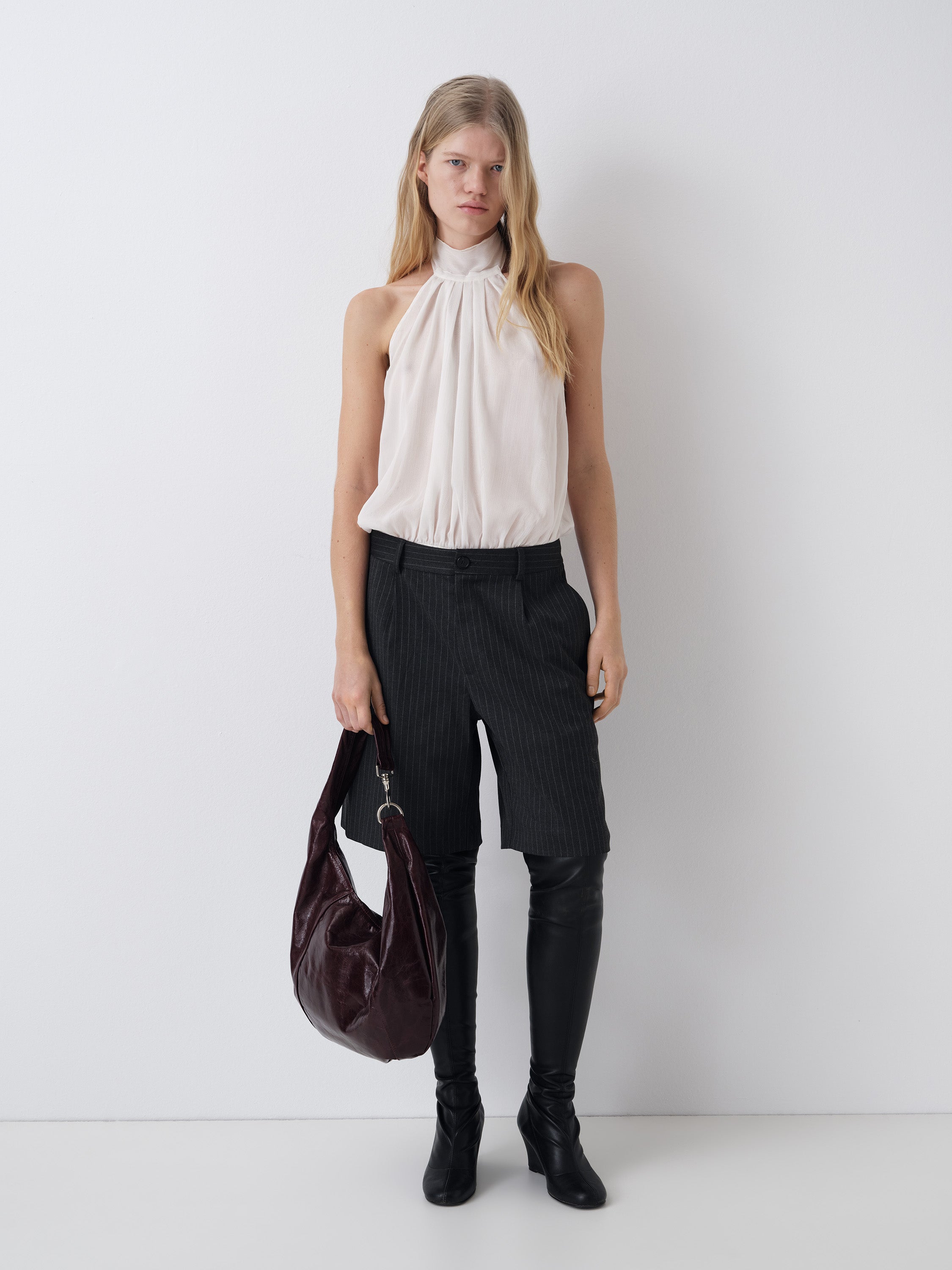 Unisex grey pinstripe tailored shorts – Gimaguas