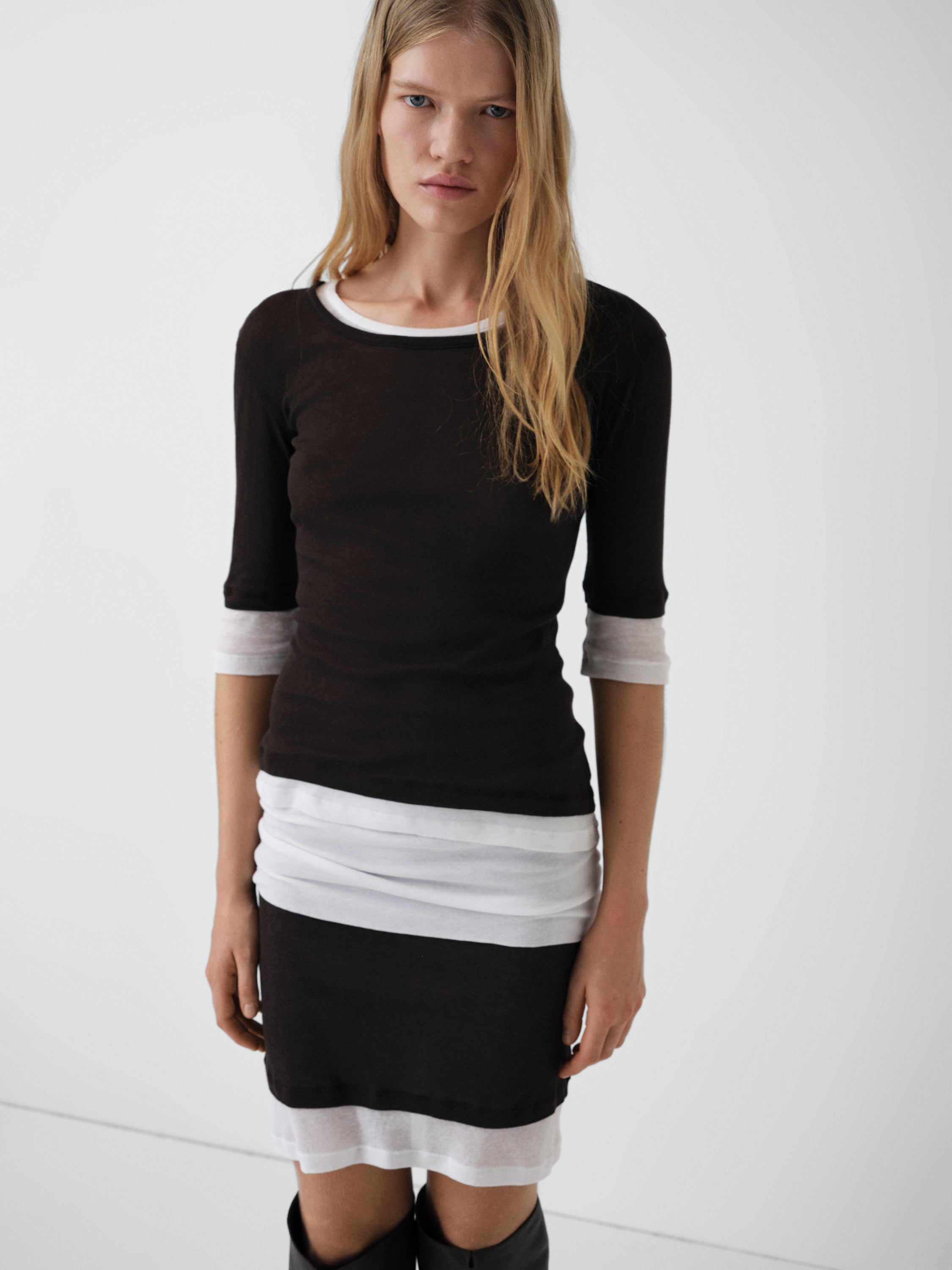 Brown top for women with faux white layered details – Gimaguas