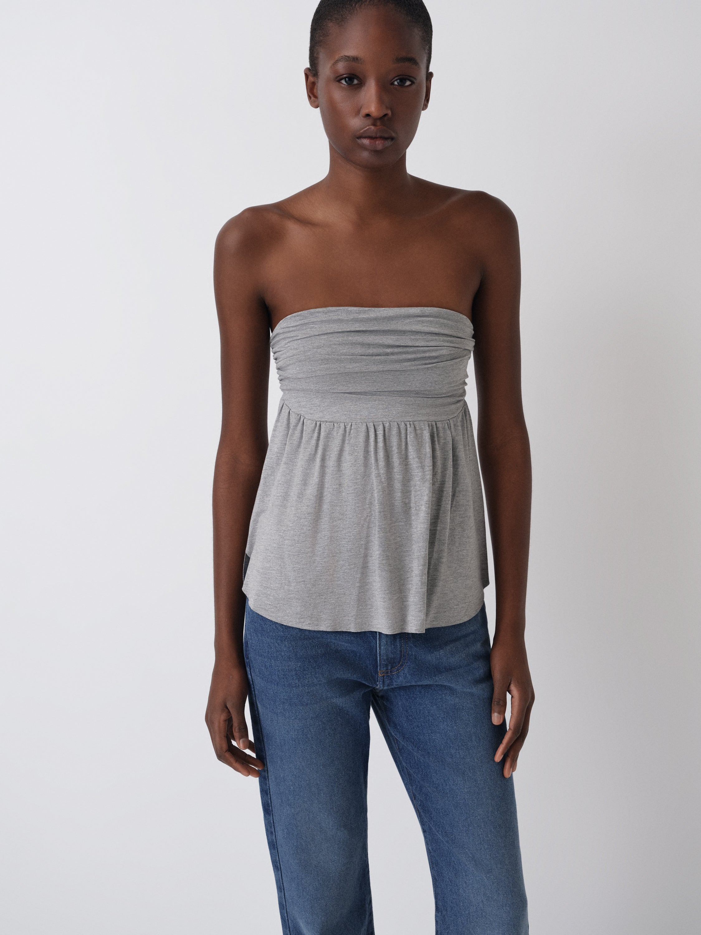 Grey strapless draped top with open back – Gimaguas