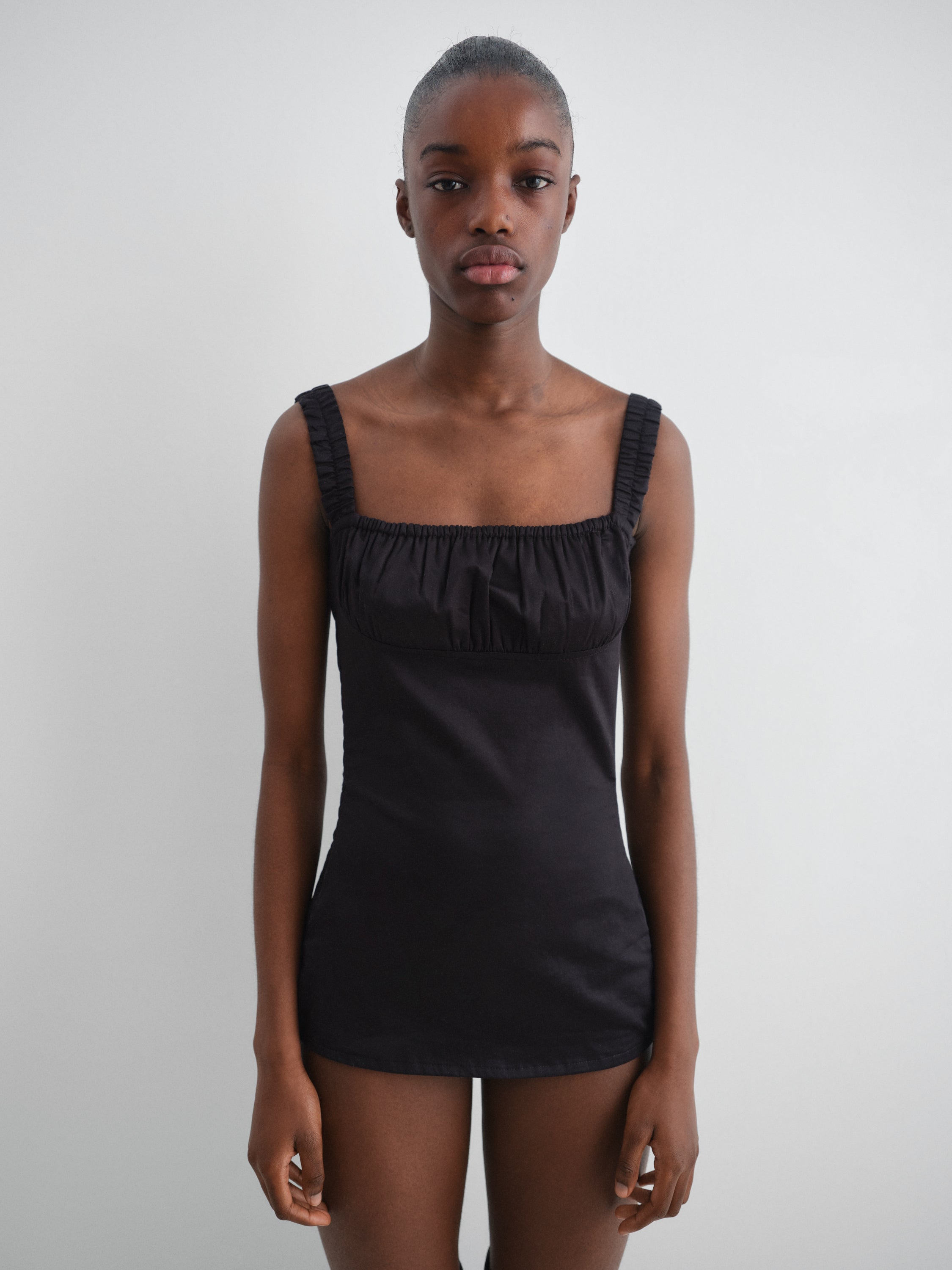 Black square-neck bodysuit for women – Gimaguas