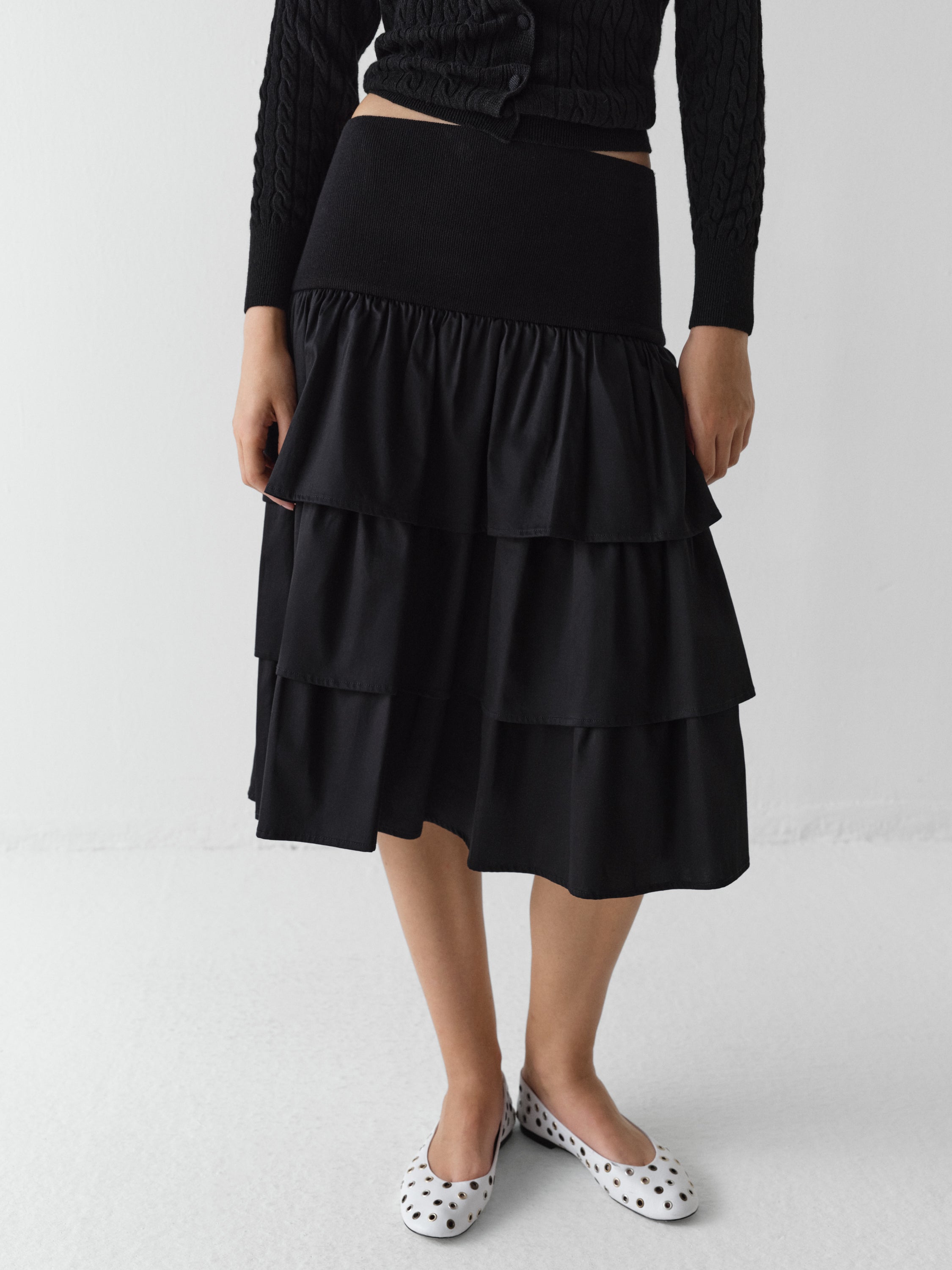 Black low-rise midi skirt with wide waistband - Gimaguas