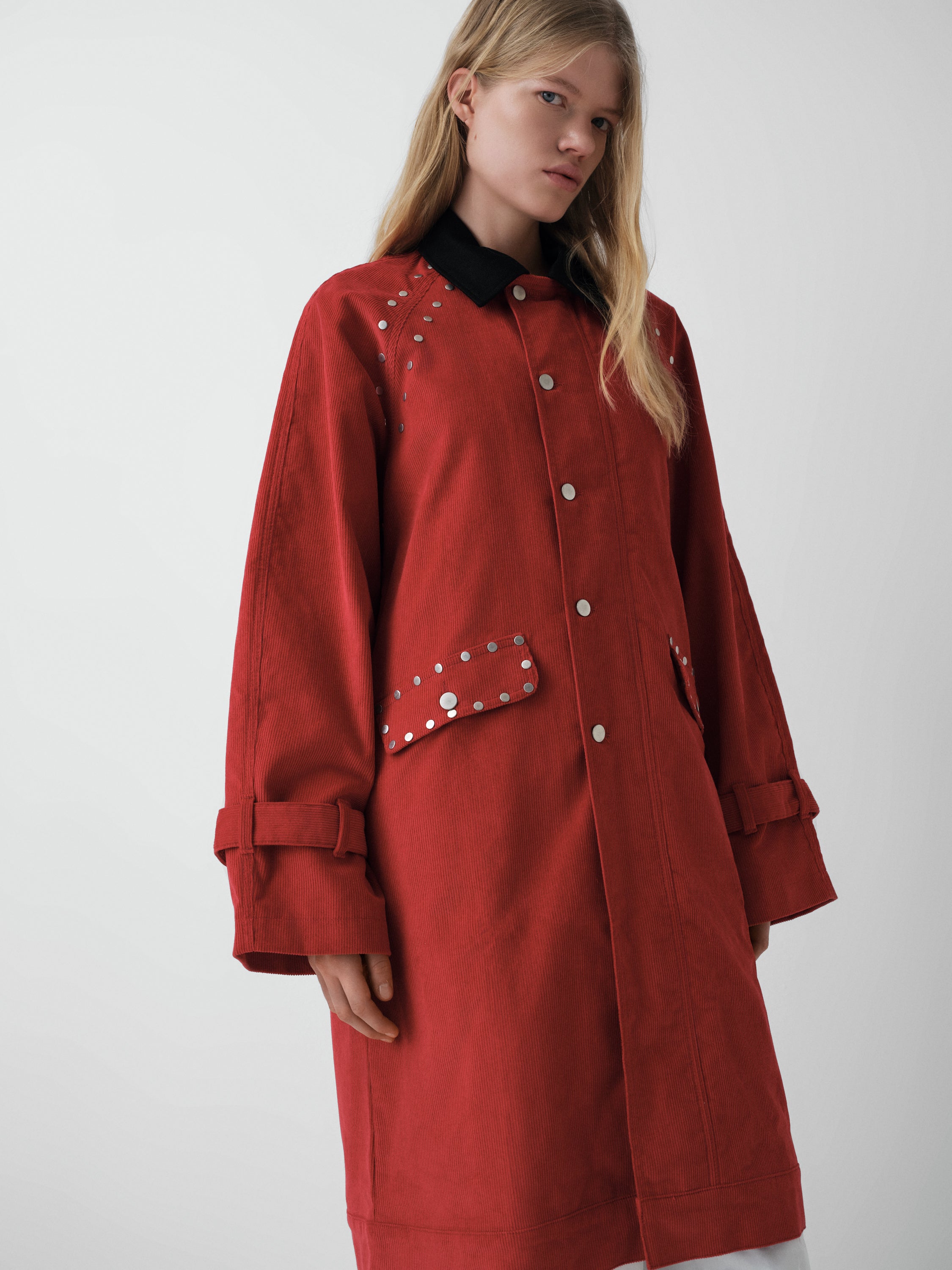 Red corduroy long coat unisex with silver studs – Gimaguas