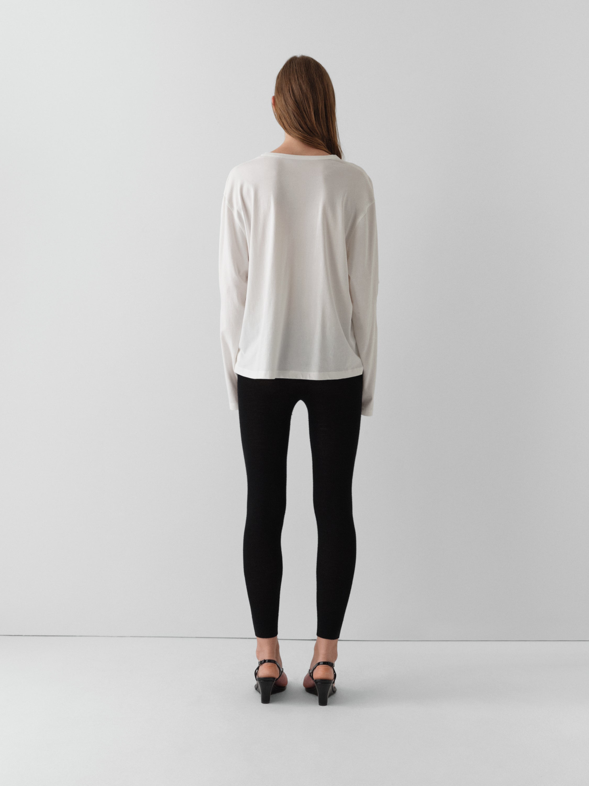 White long-sleeve t-shirt for women with elbow cut-outs – Gimaguas