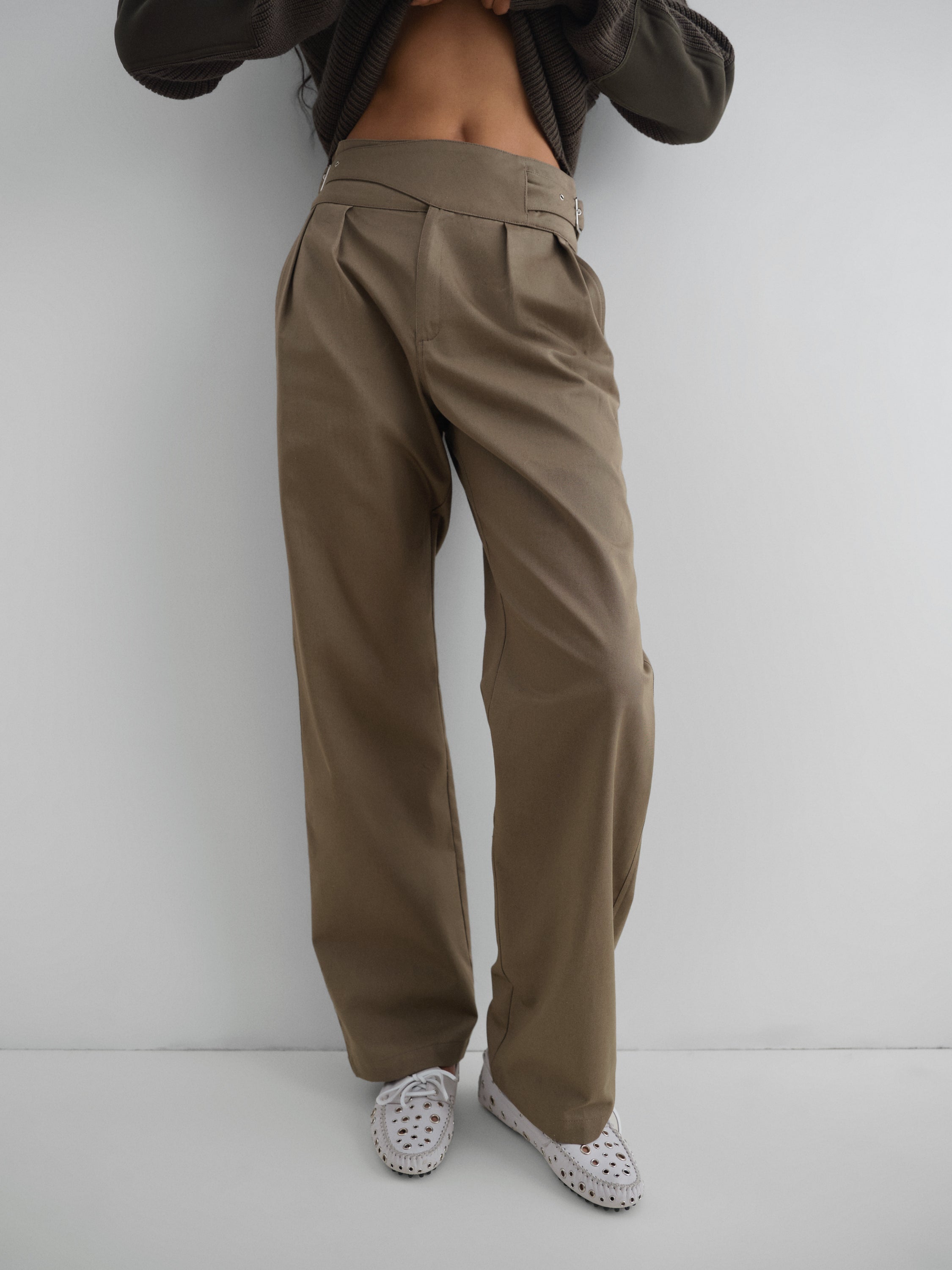 gimaguas パンツ Gimaguas: Khaki Jason Shorts | SSENSE