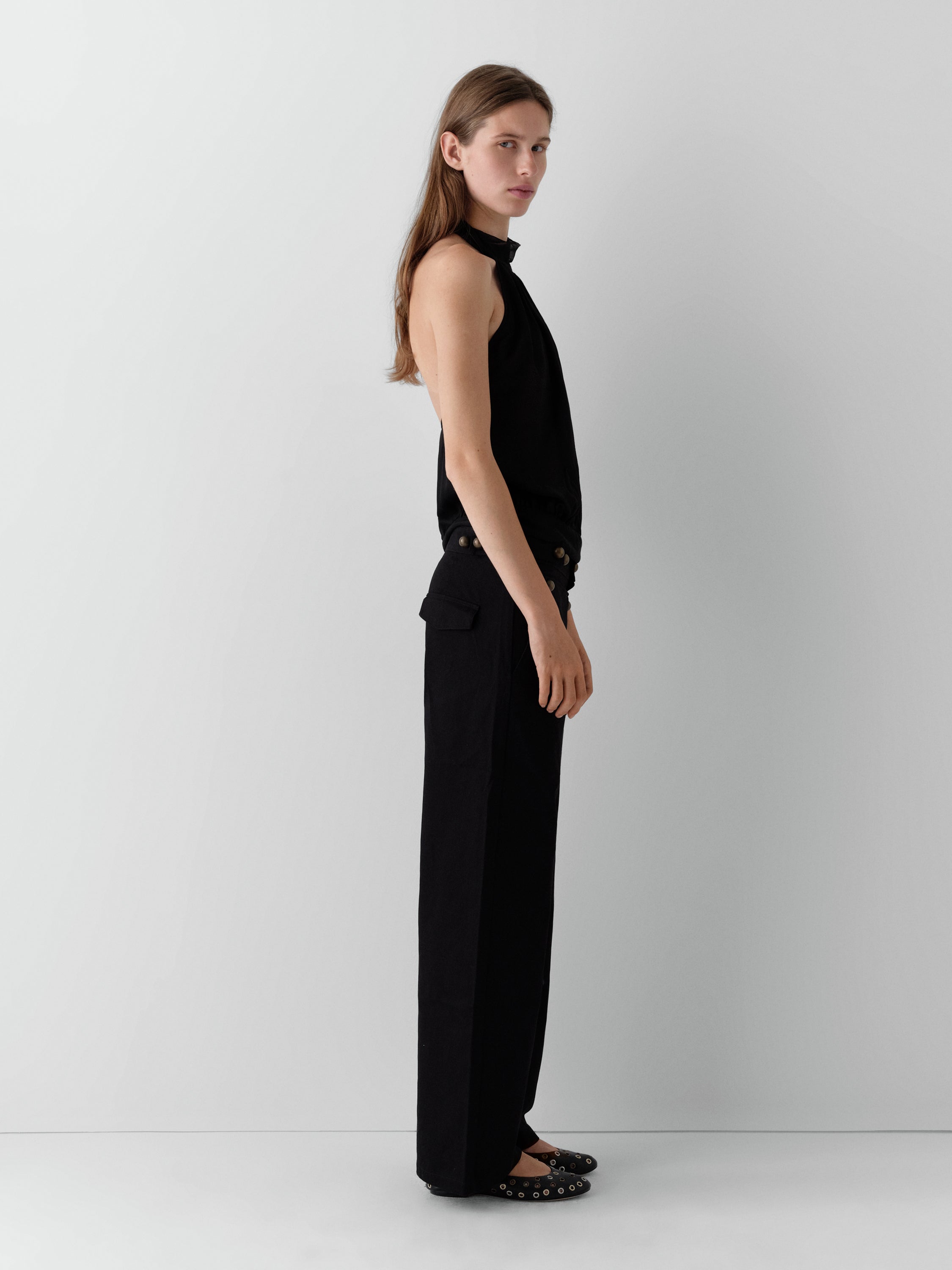 Women's black low-rise trousers with bronze ball details – Gimaguas