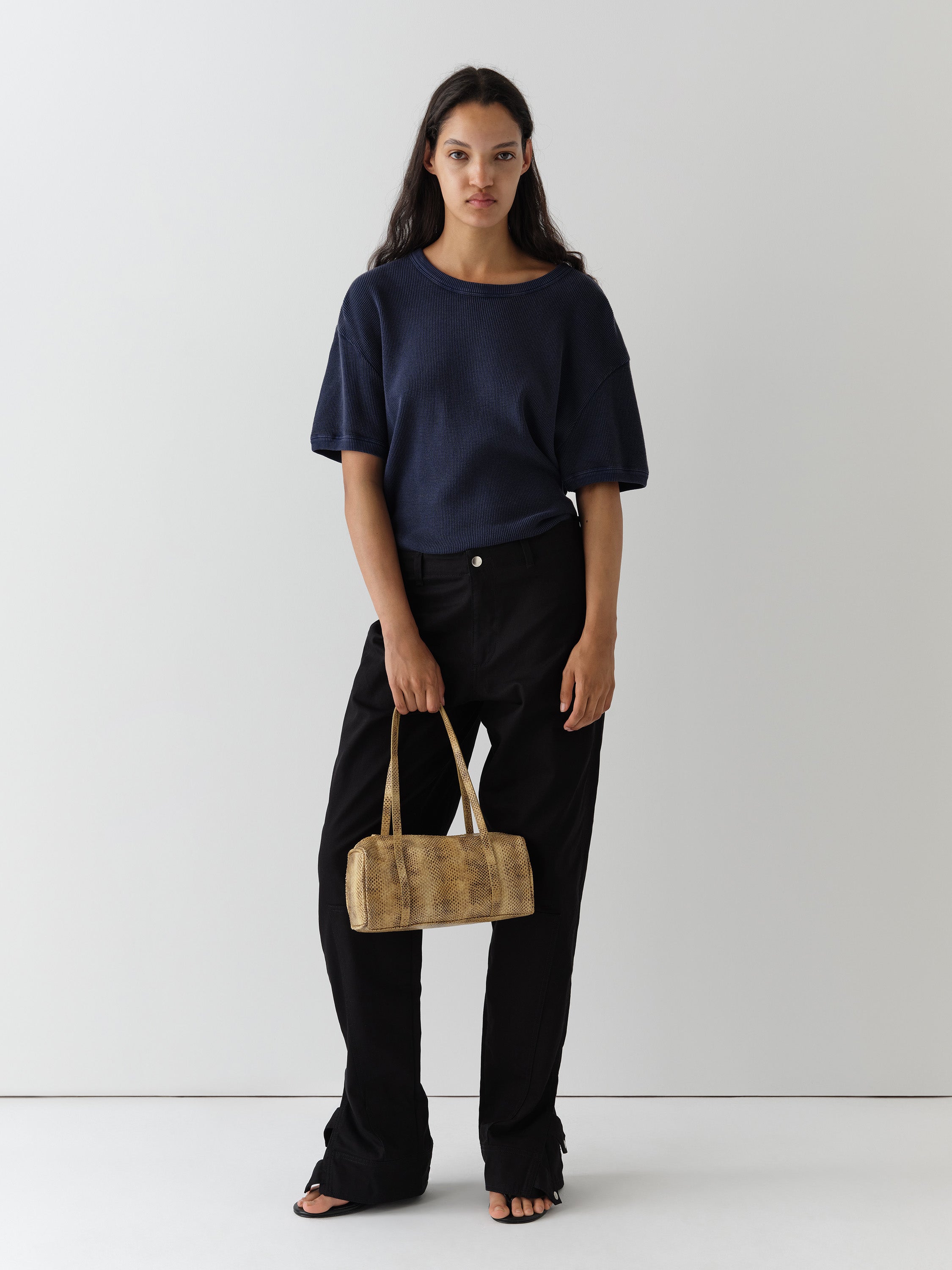 Unisex navy waffle cotton t-shirt with crew neckline – Gimaguas