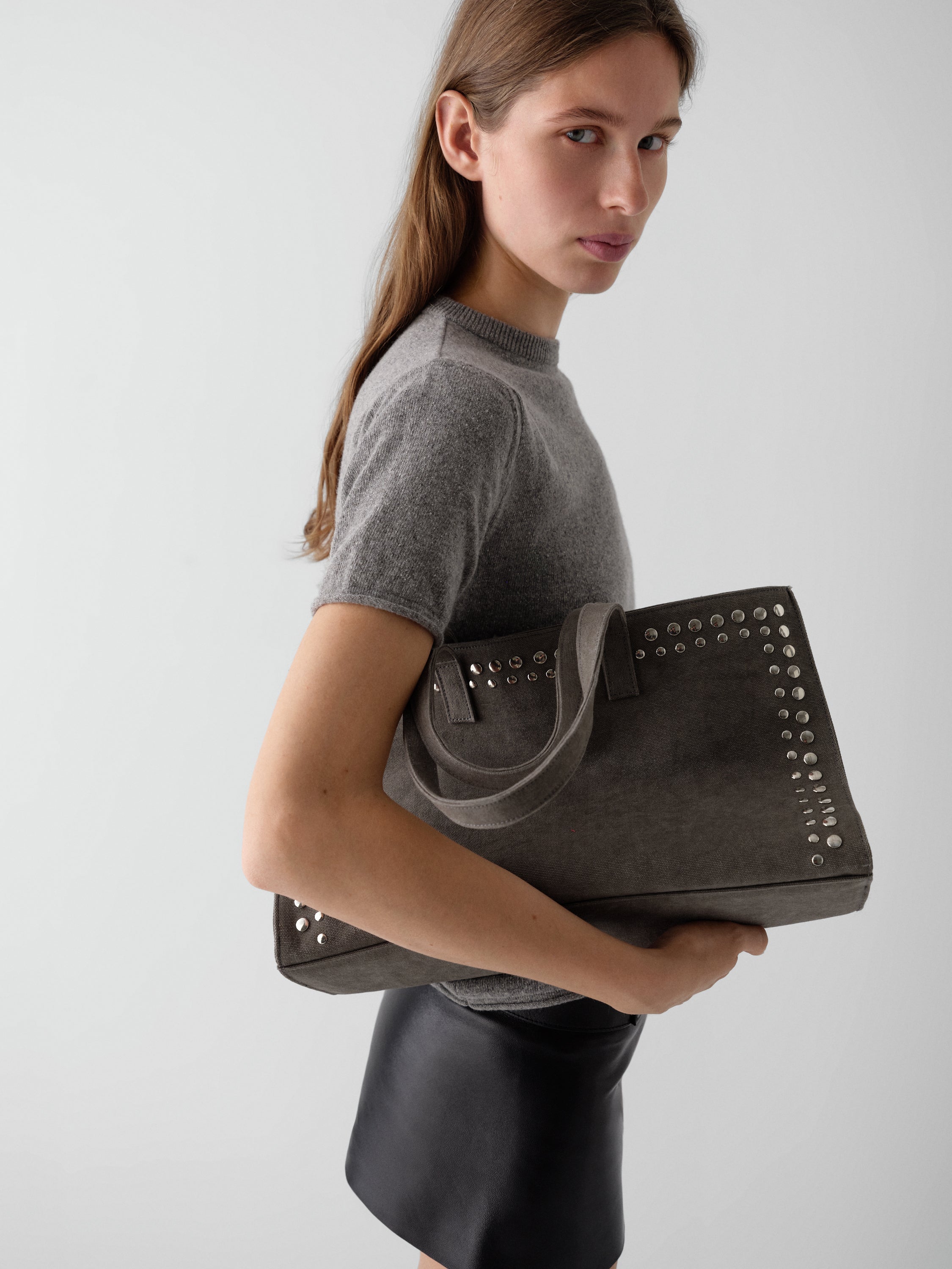 Grey Shopper Bag with Silver Studs for Women. Fits Laptop – Gimaguas