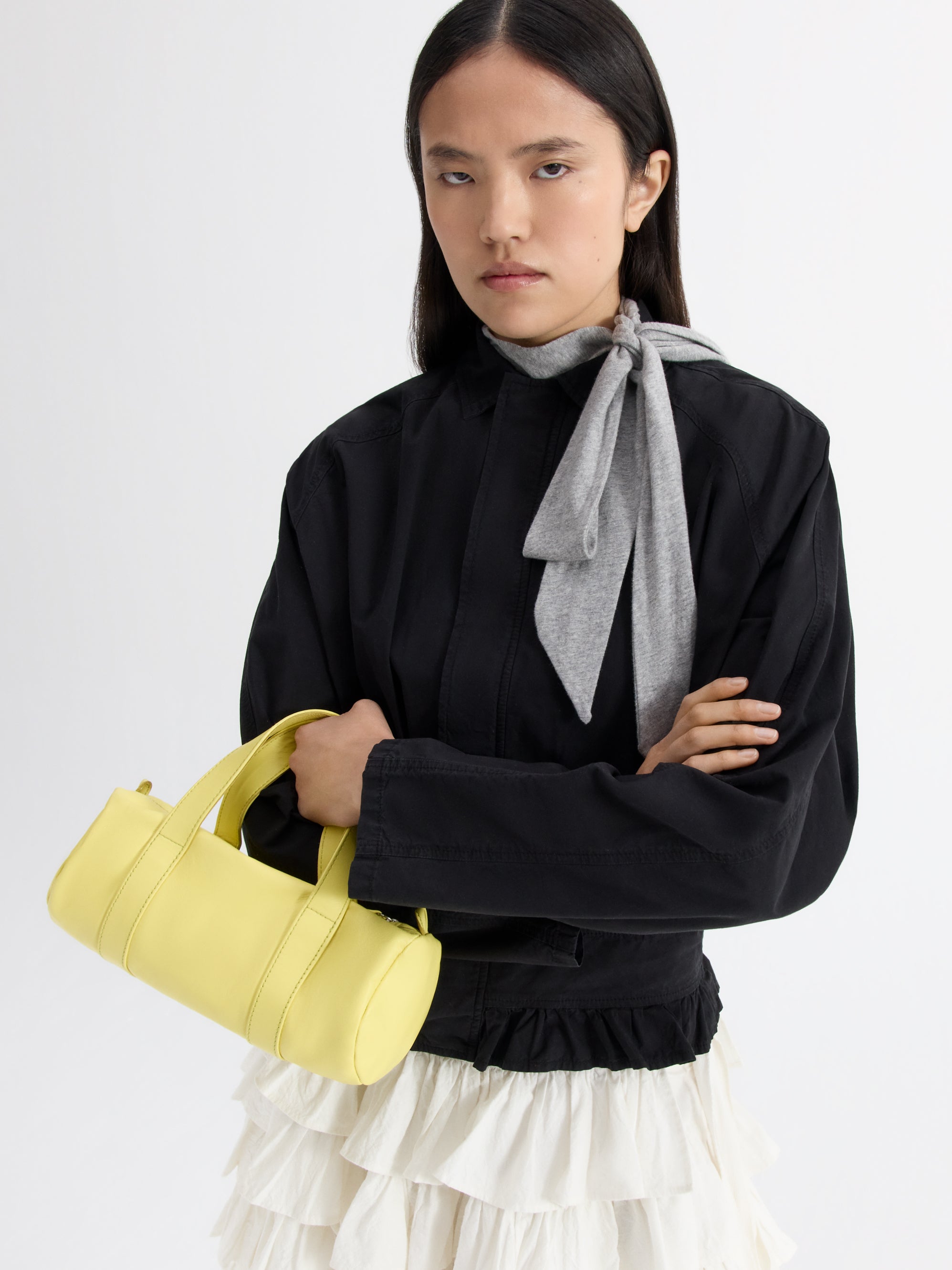 美品　優里　ARENA TOUR 2024 MINI BAG Yellow Leather Mini Bag with Zip Closure and Handles – Gimaguas