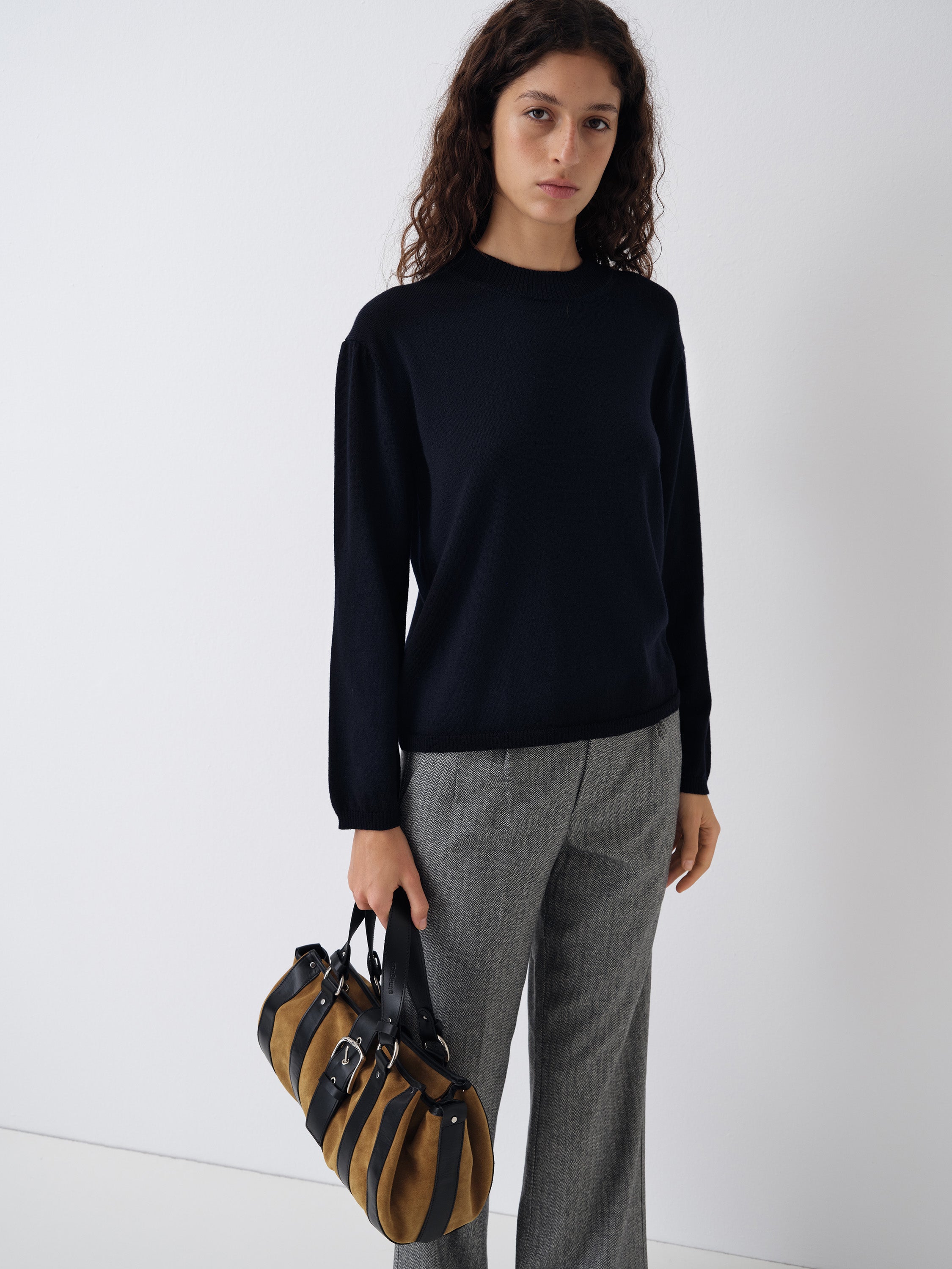Navy jumper for women with elbow cut-outs – Gimaguas