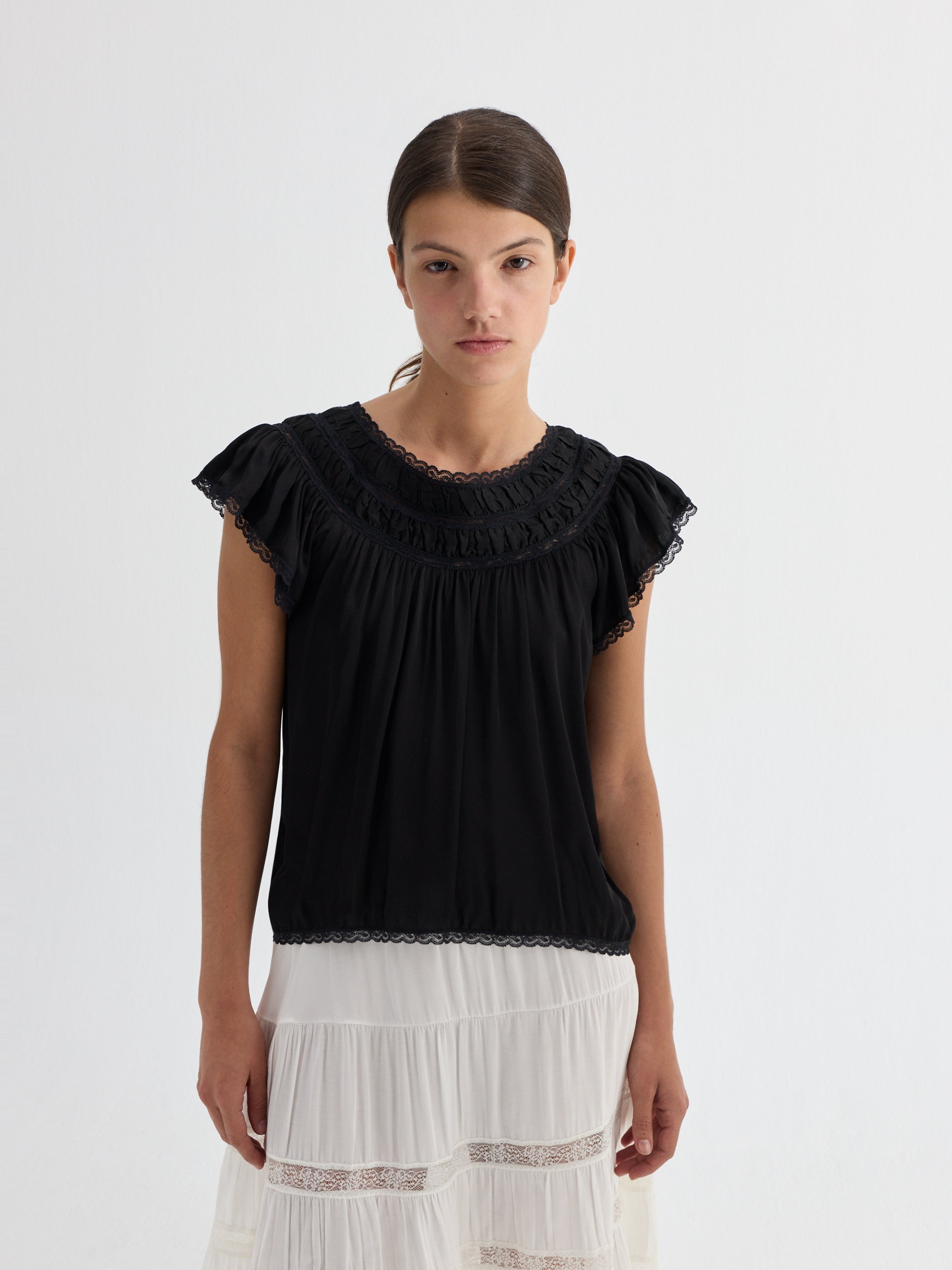 Women's Black Viscose Top Lace Trim Short Sleeve | Gimaguas