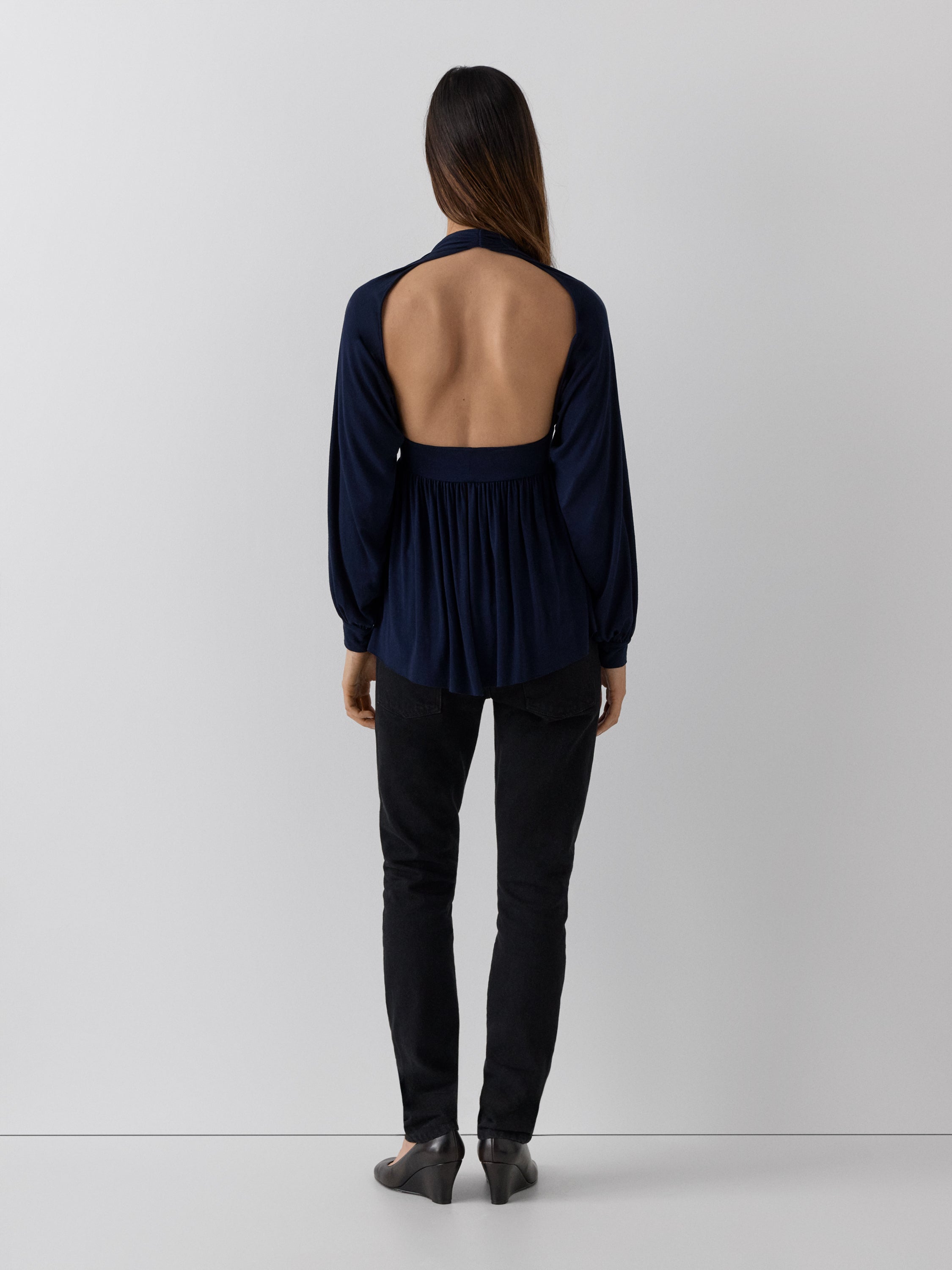 Navy Viscose Long-Sleeve Top with Open Back | Gimaguas