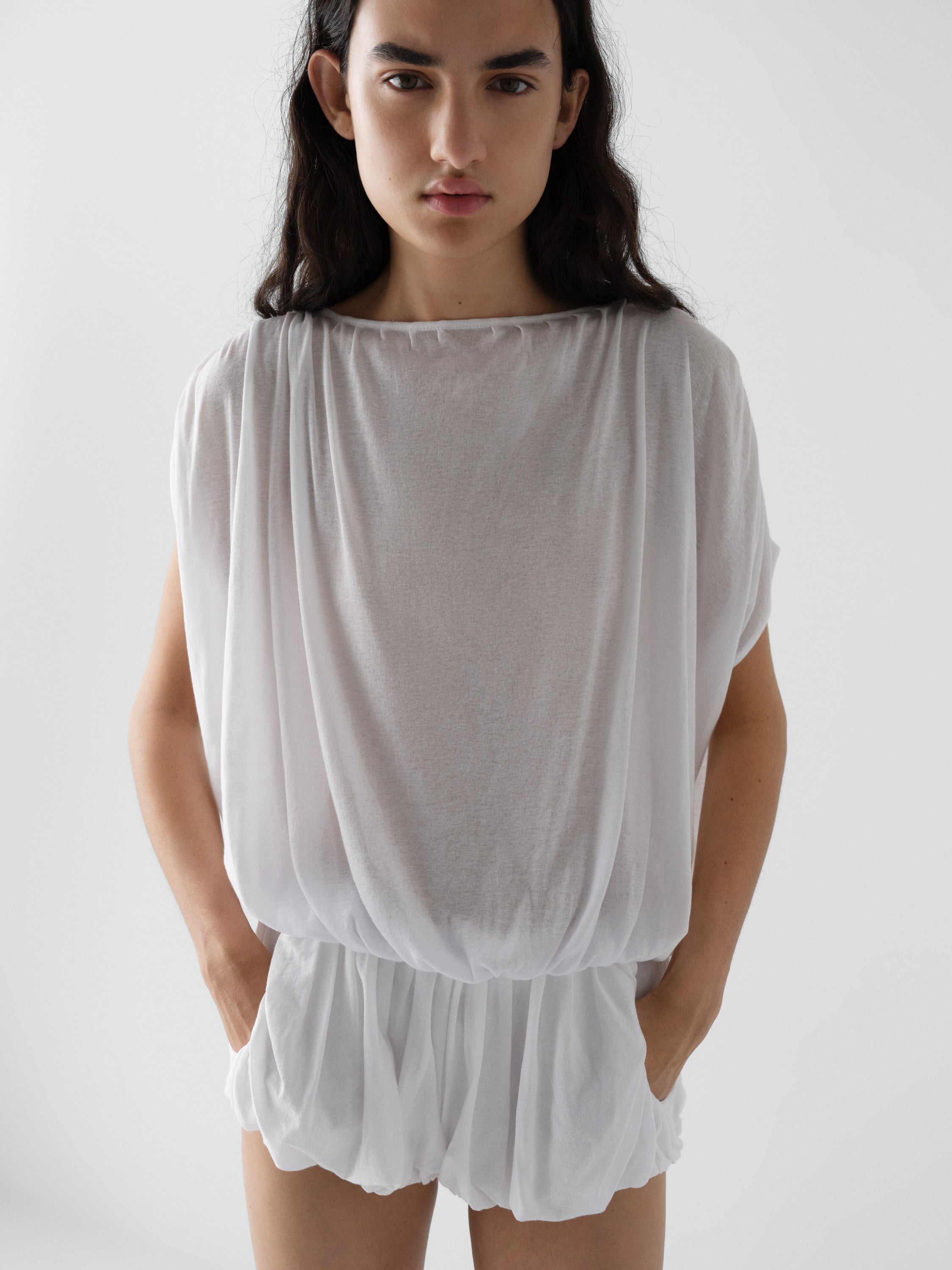 Women's White Ruffled Cotton Top. Gimaguas