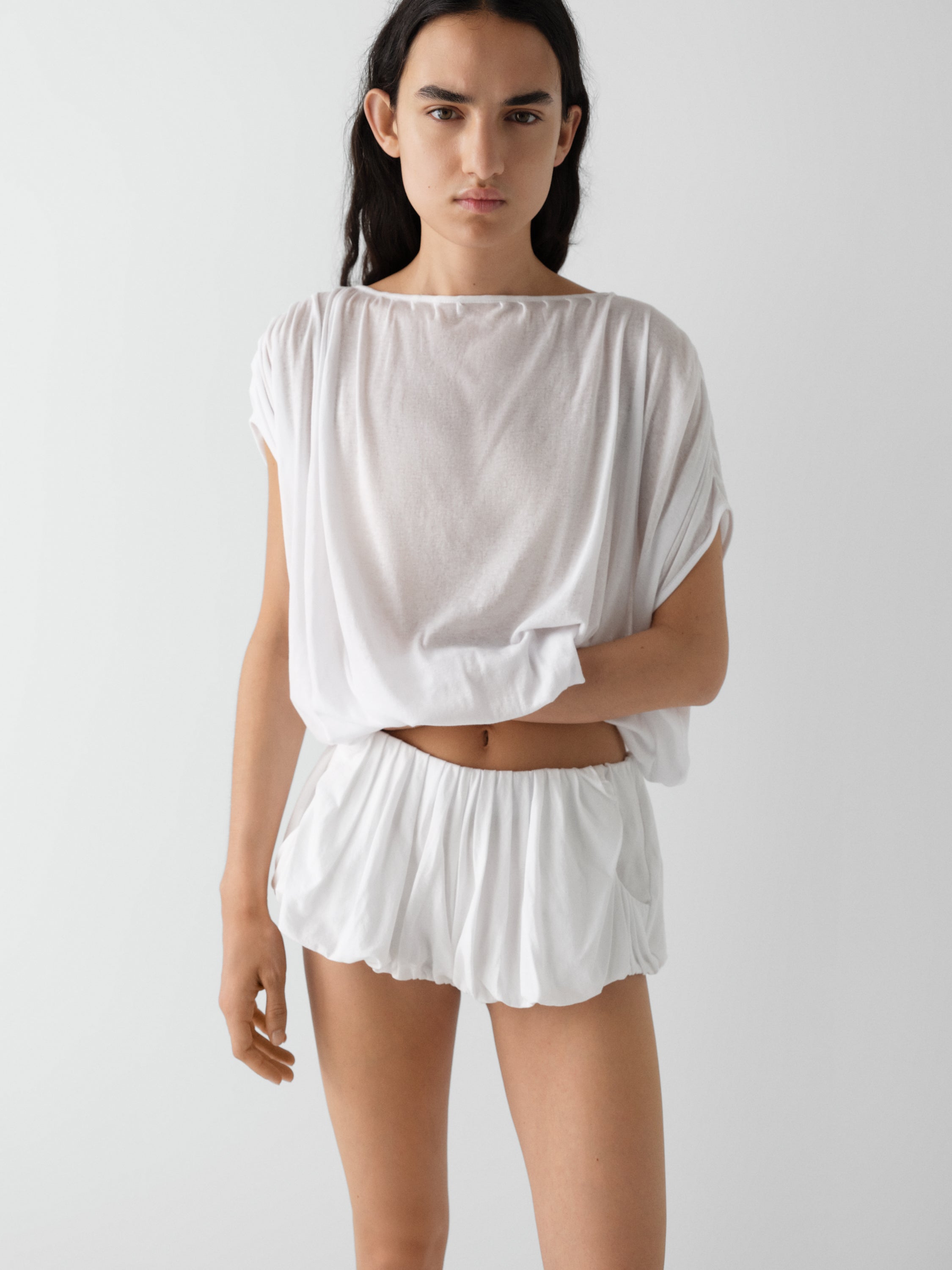 Women's White Ruffled Cotton Top. Gimaguas