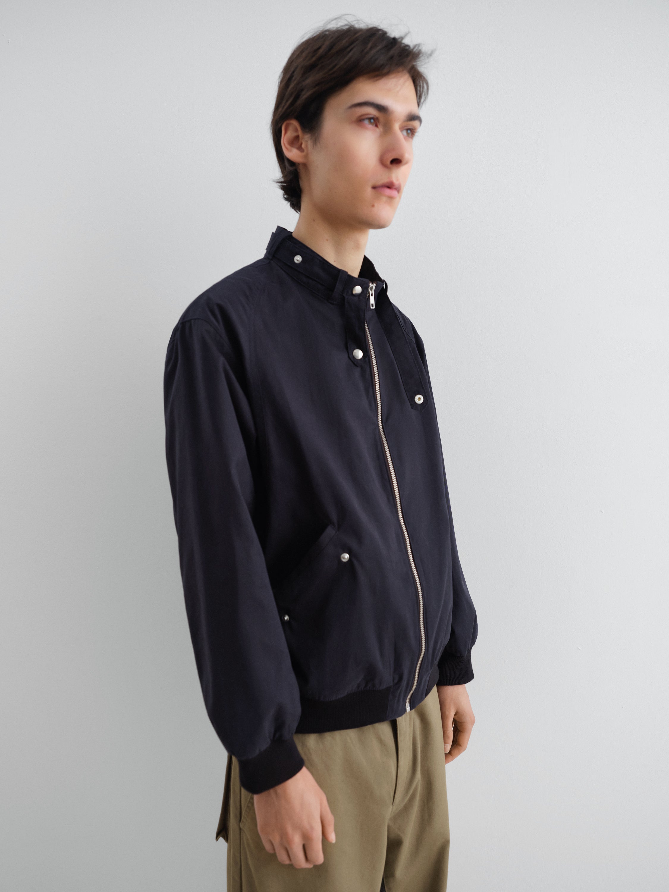 Unisex navy zip-up jacket with high collar – Gimaguas