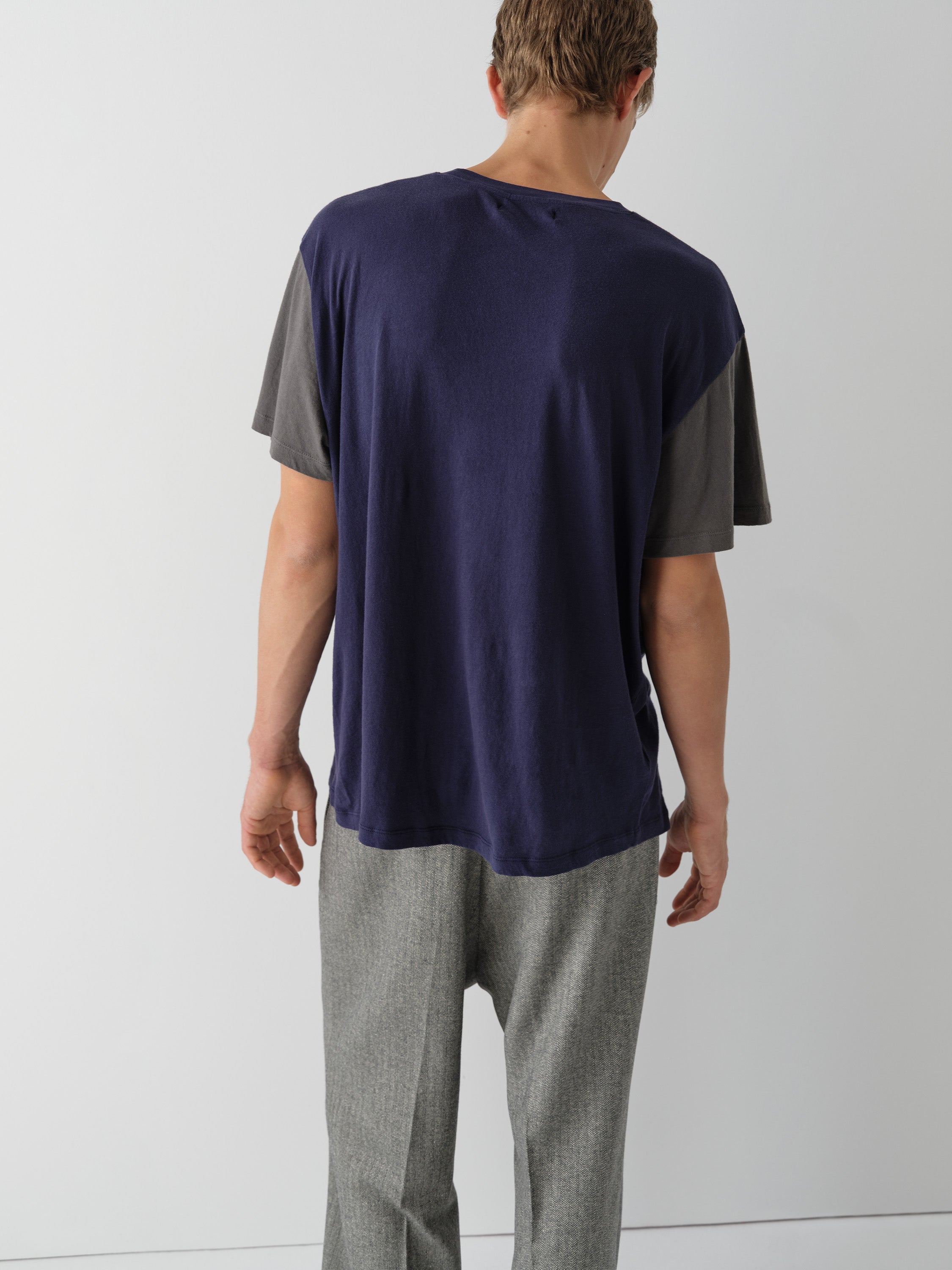 Unisex navy and grey oversized t-shirt with contrast panels – Gimaguas