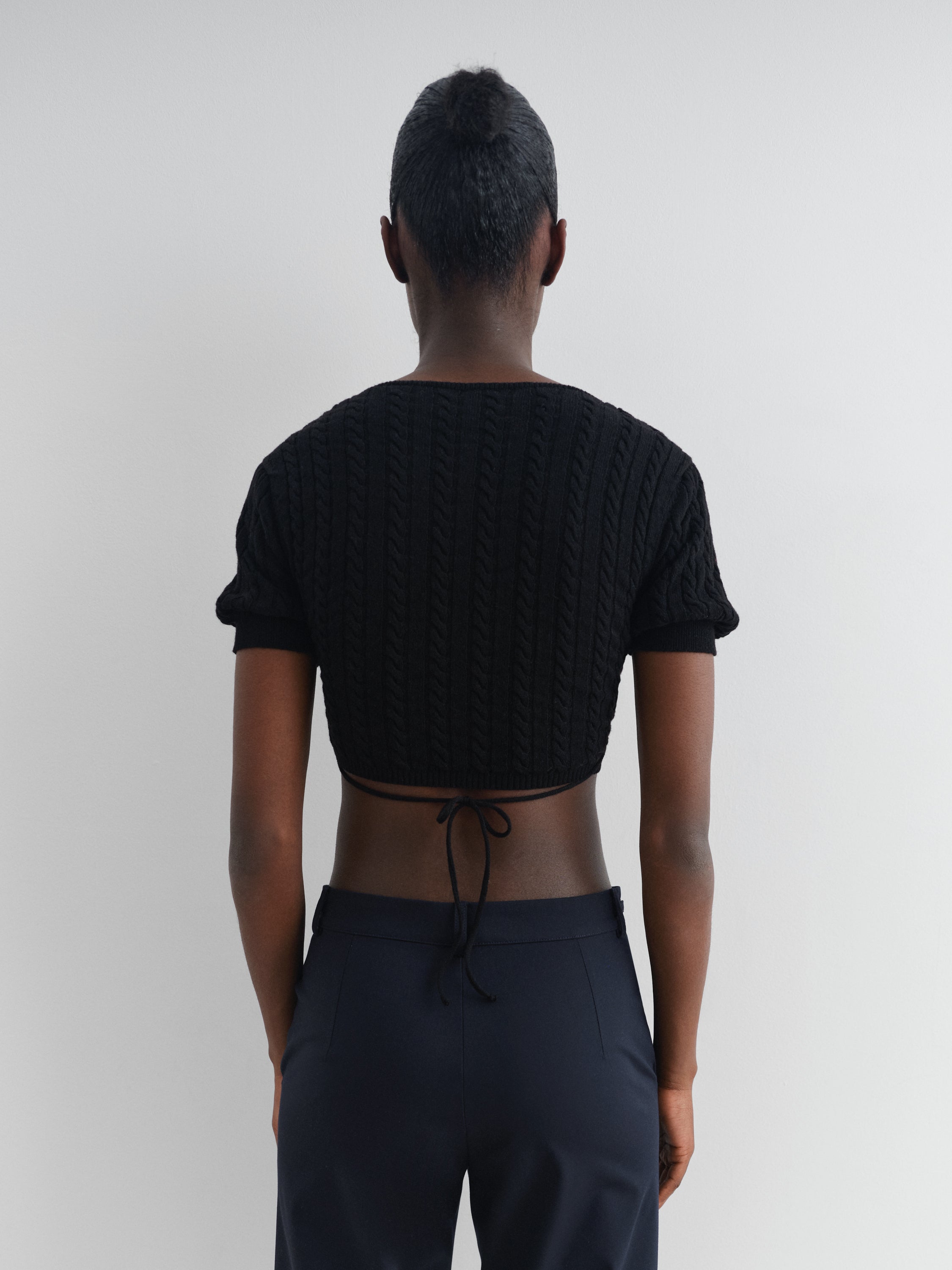 Women's black cable-knit cropped cardigan – Gimaguas