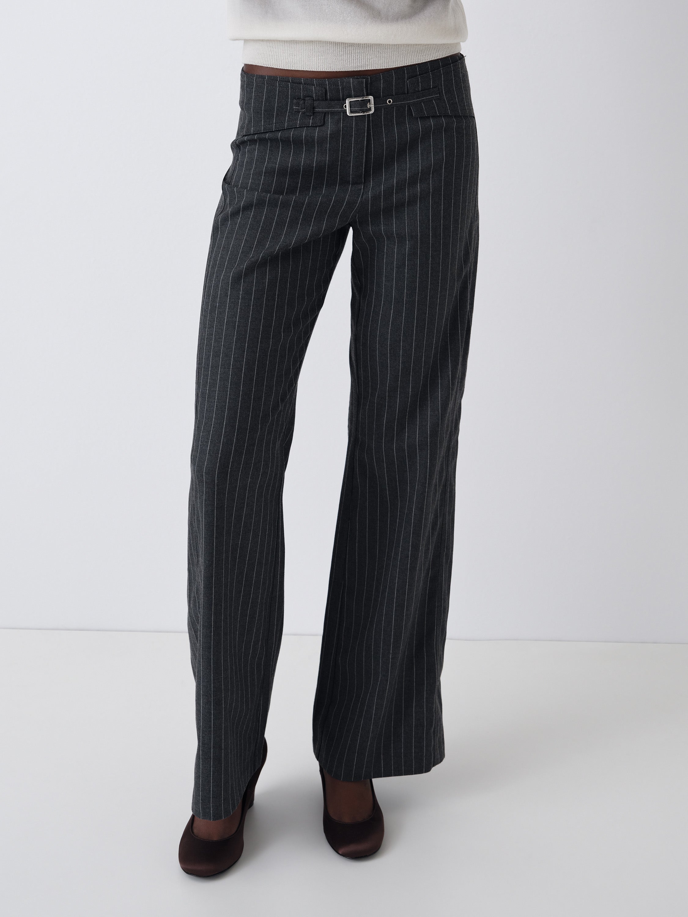Grey pinstripe tailored trousers with matching belt - Gimaguas