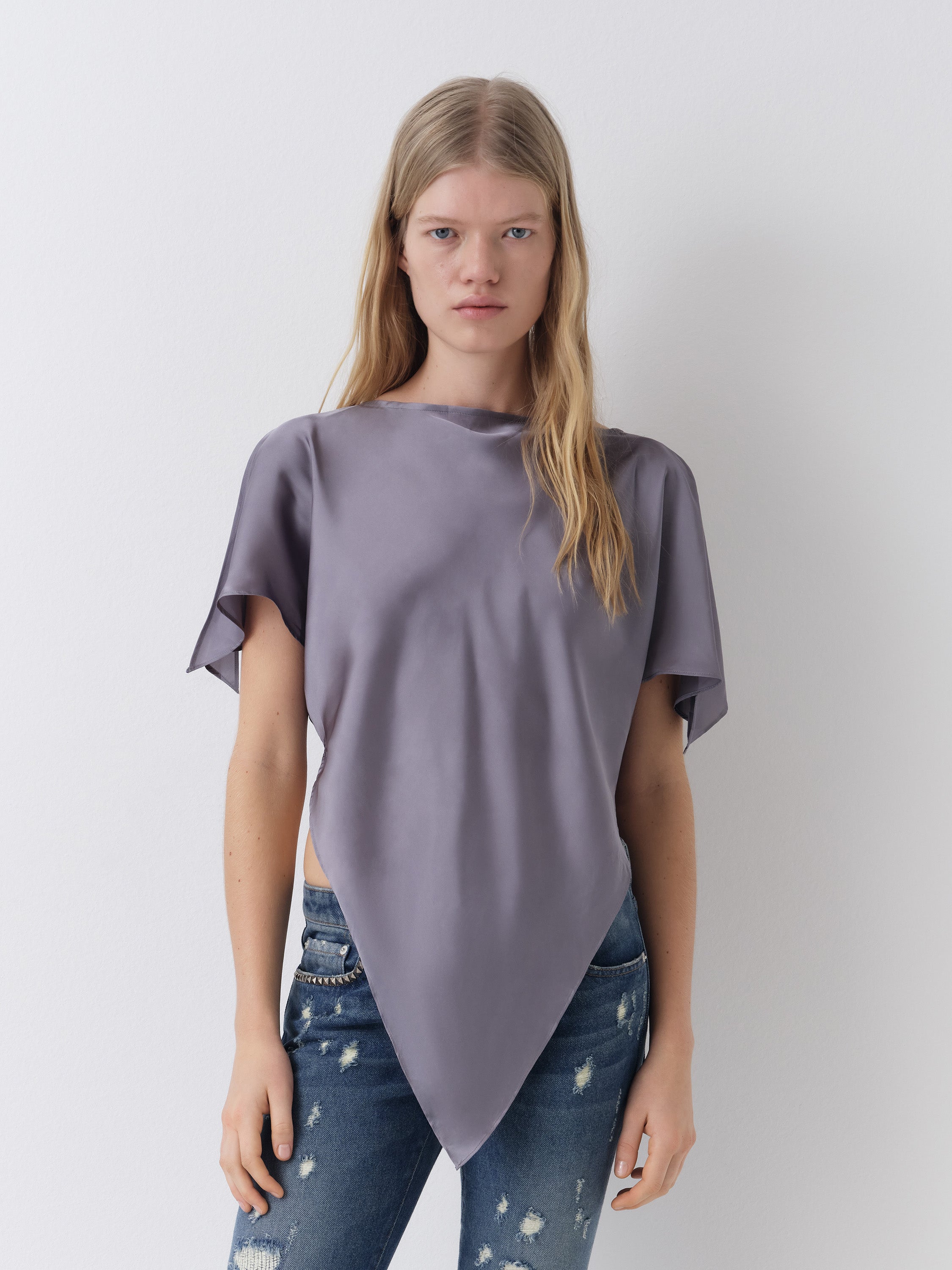 Grey satin top with pointed hemline and draped shoulders – Gimaguas