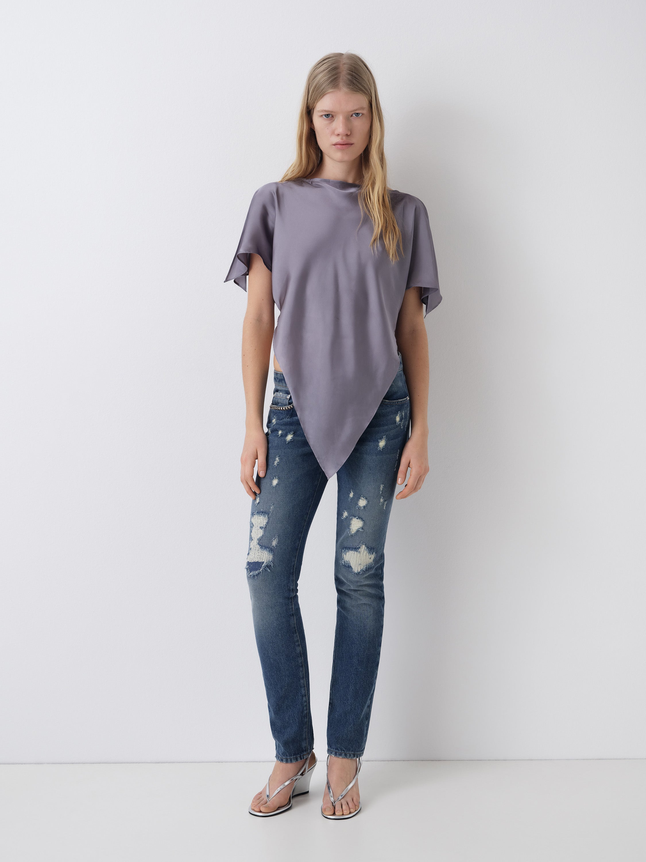 Grey satin top with pointed hemline and draped shoulders – Gimaguas