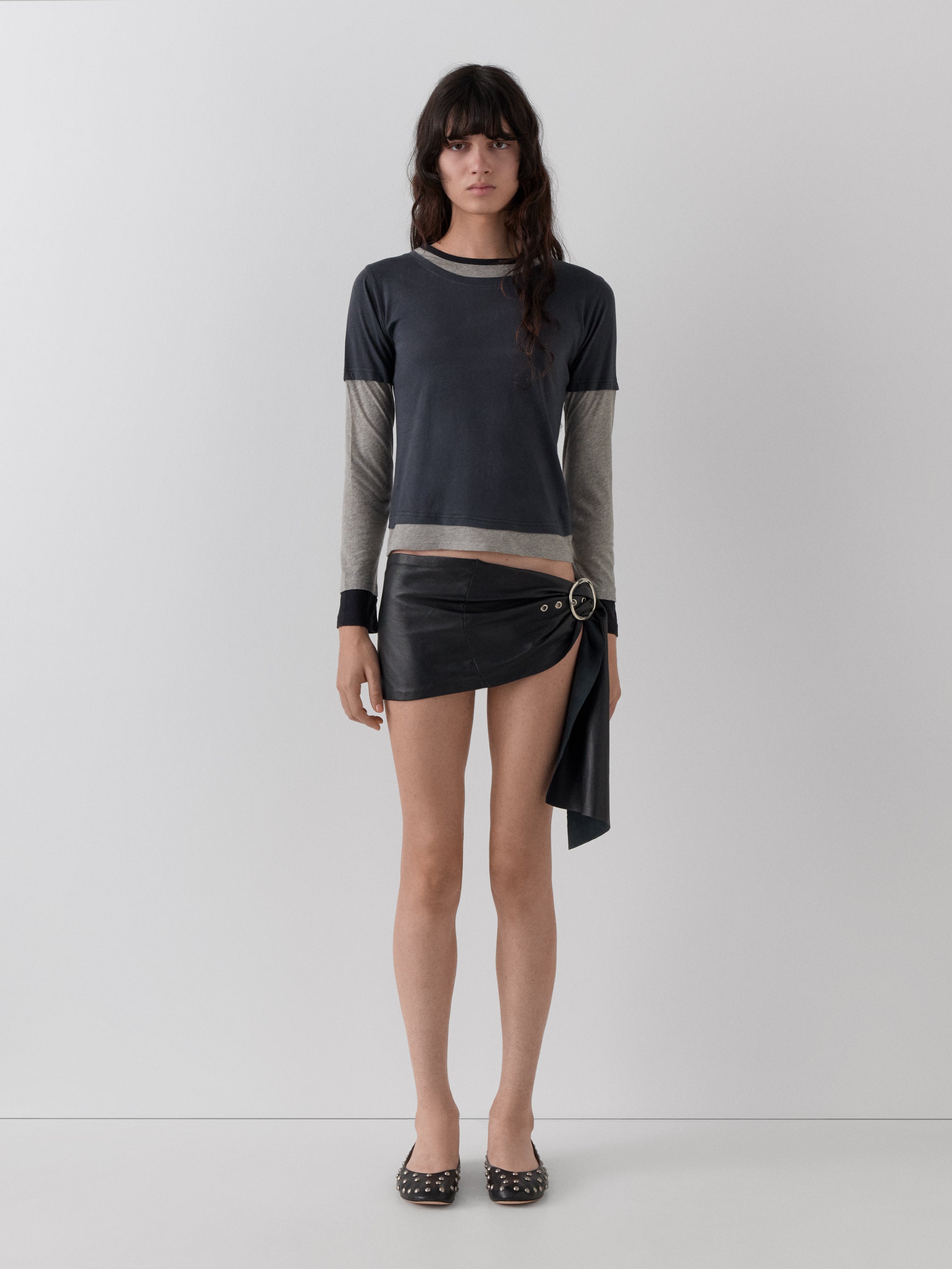 Striped one-shoulder knit top for women in grey and black – Gimaguas